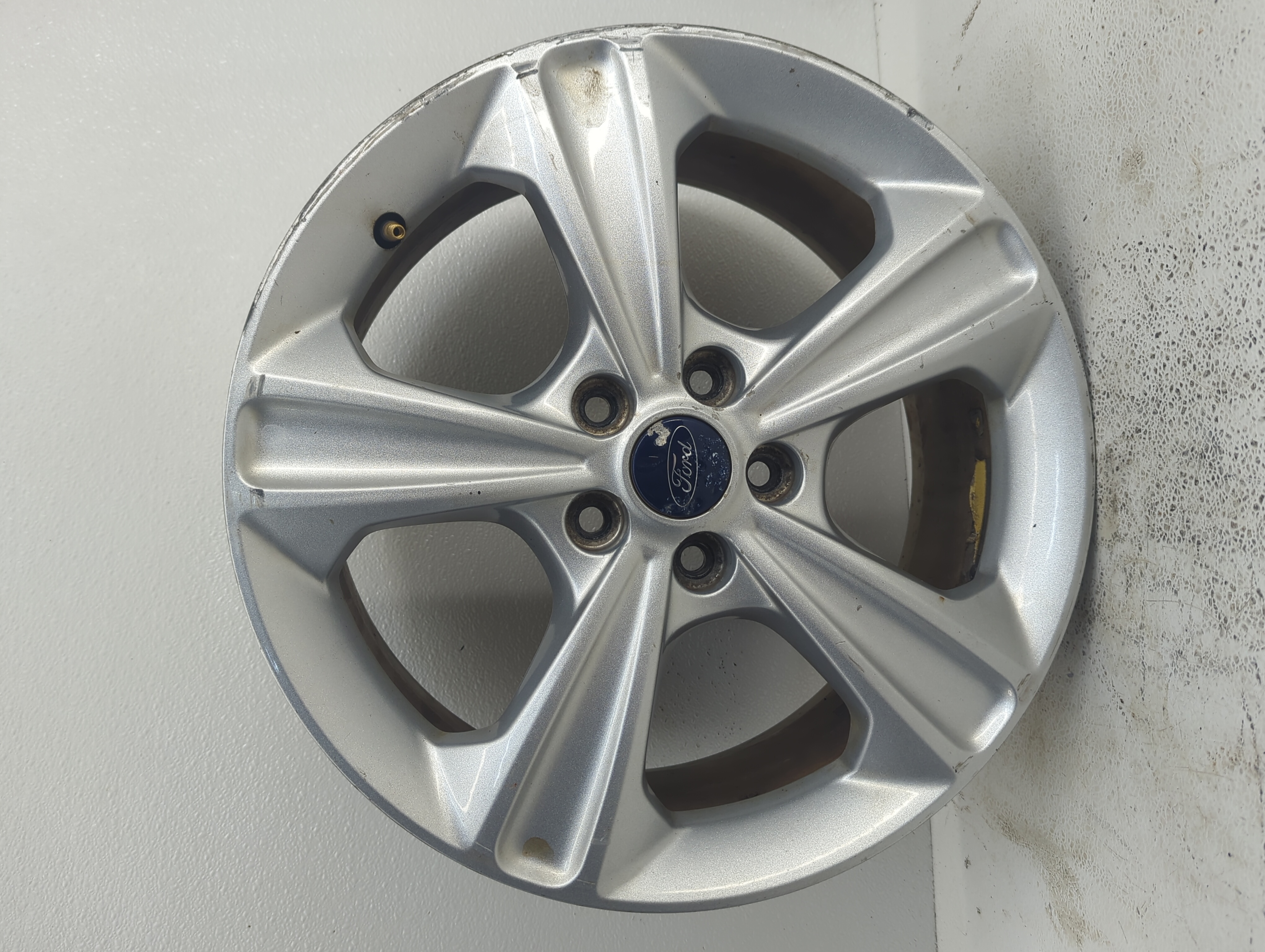 Picture of 2013-2016 Ford Escape Wheel Rim Oem 1089622