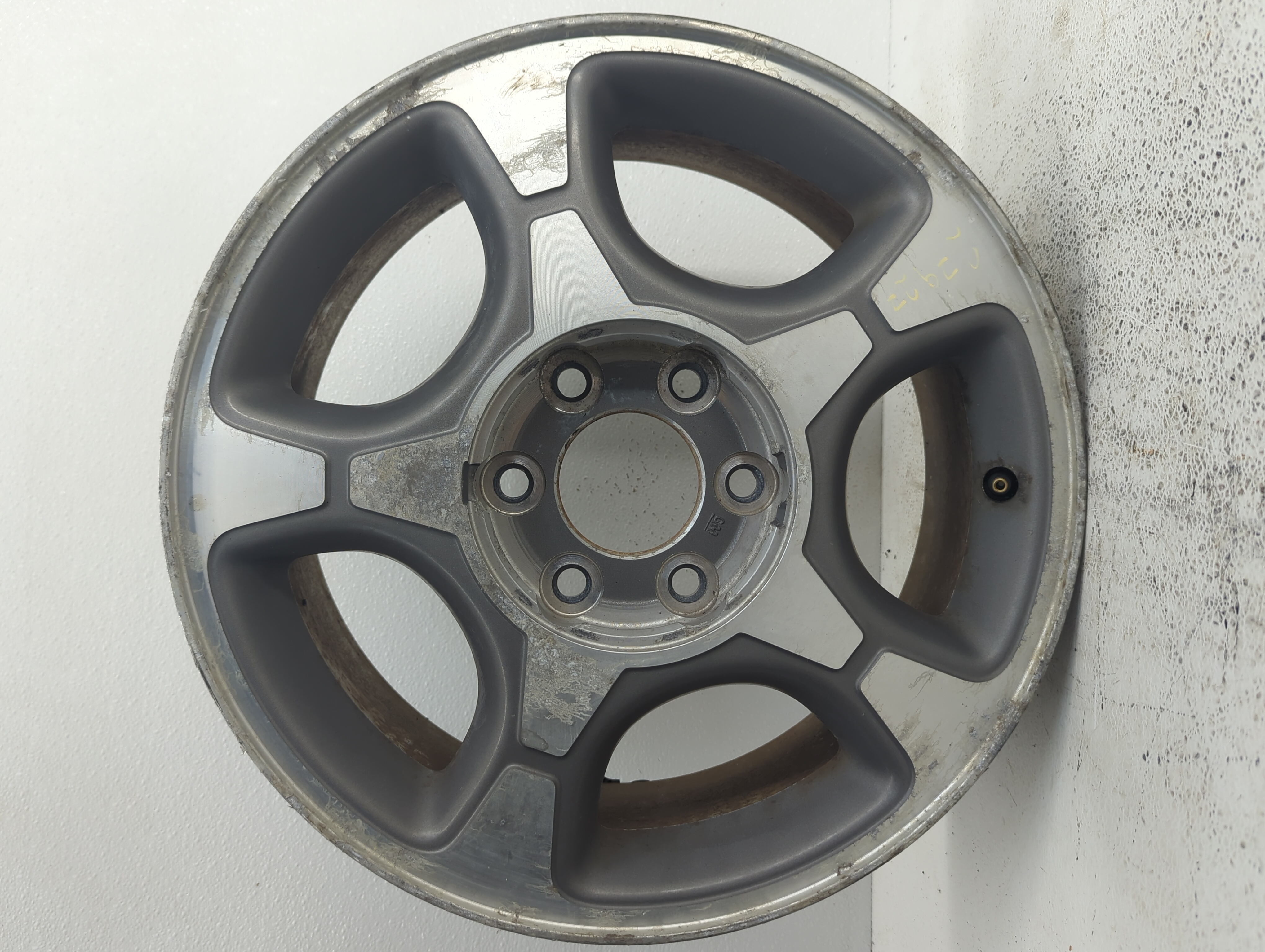 2004-2009 Chevrolet Trailblazer Wheel Rim Oem 1089626 - Oemusedautoparts1.com