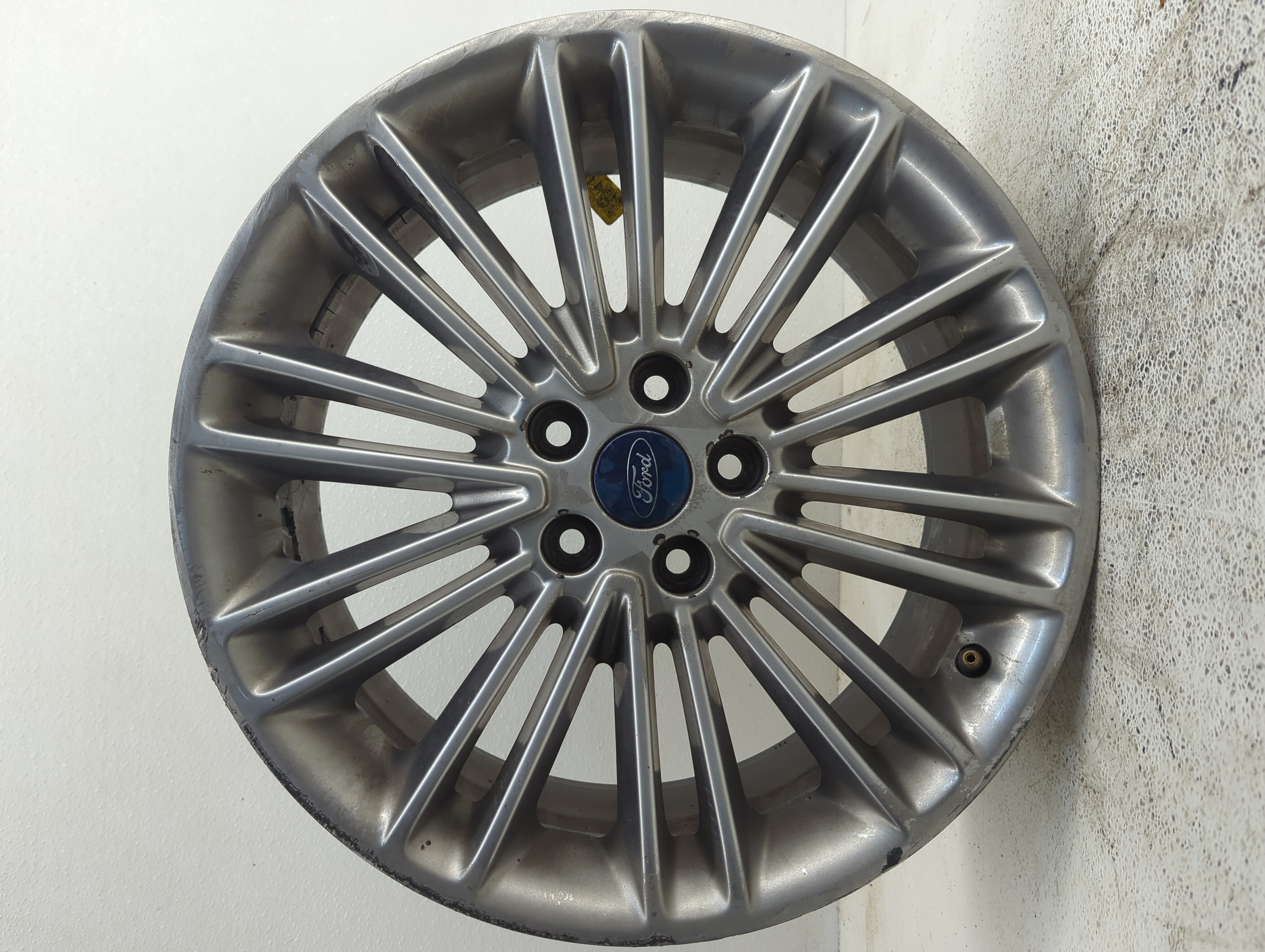 2013-2016 Ford Fusion Wheel Rim Oem 1089848 - Oemusedautoparts1.com