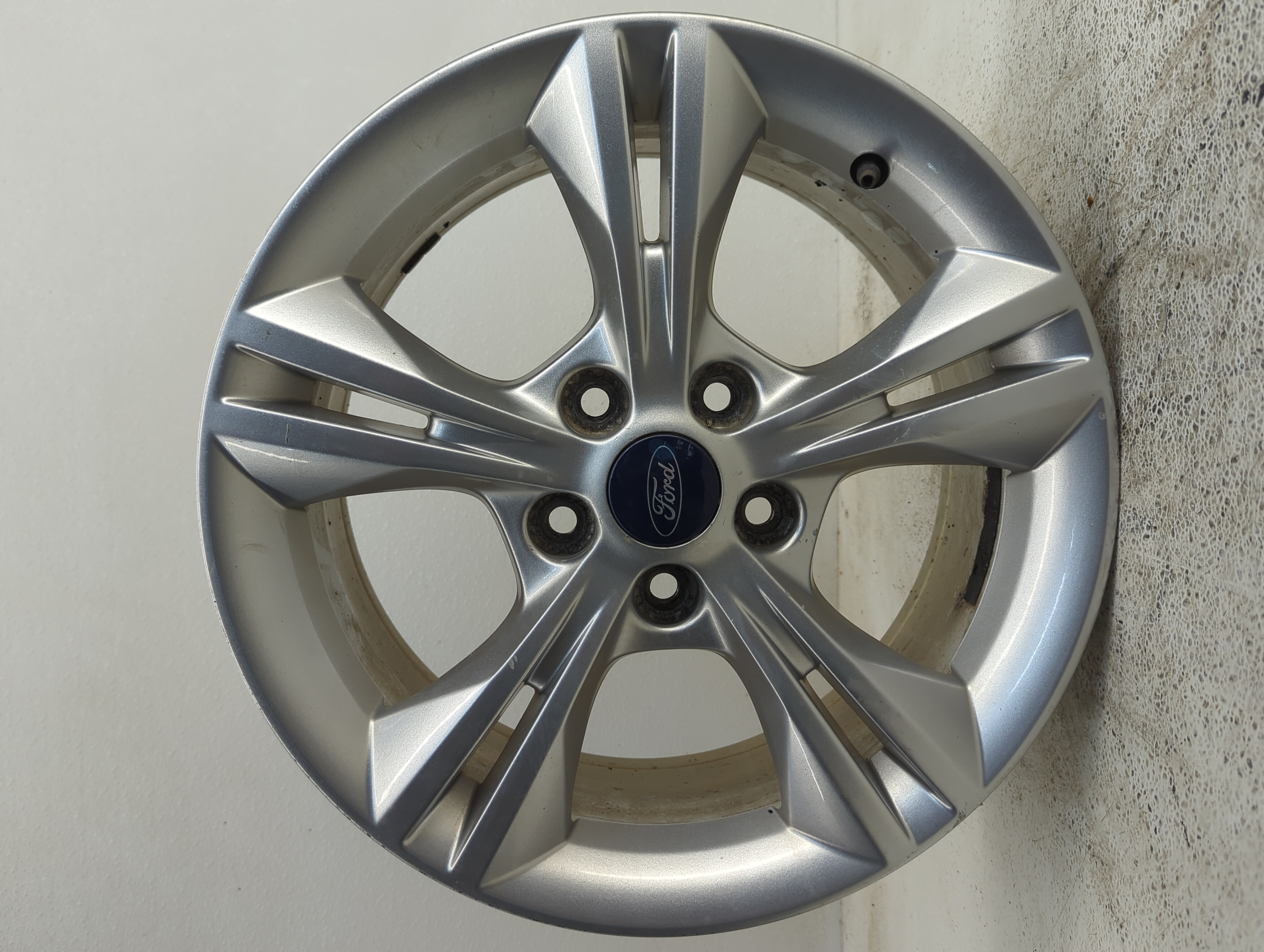 2012-2018 Ford Focus Wheel Rim Oem 1089883 - Oemusedautoparts1.com