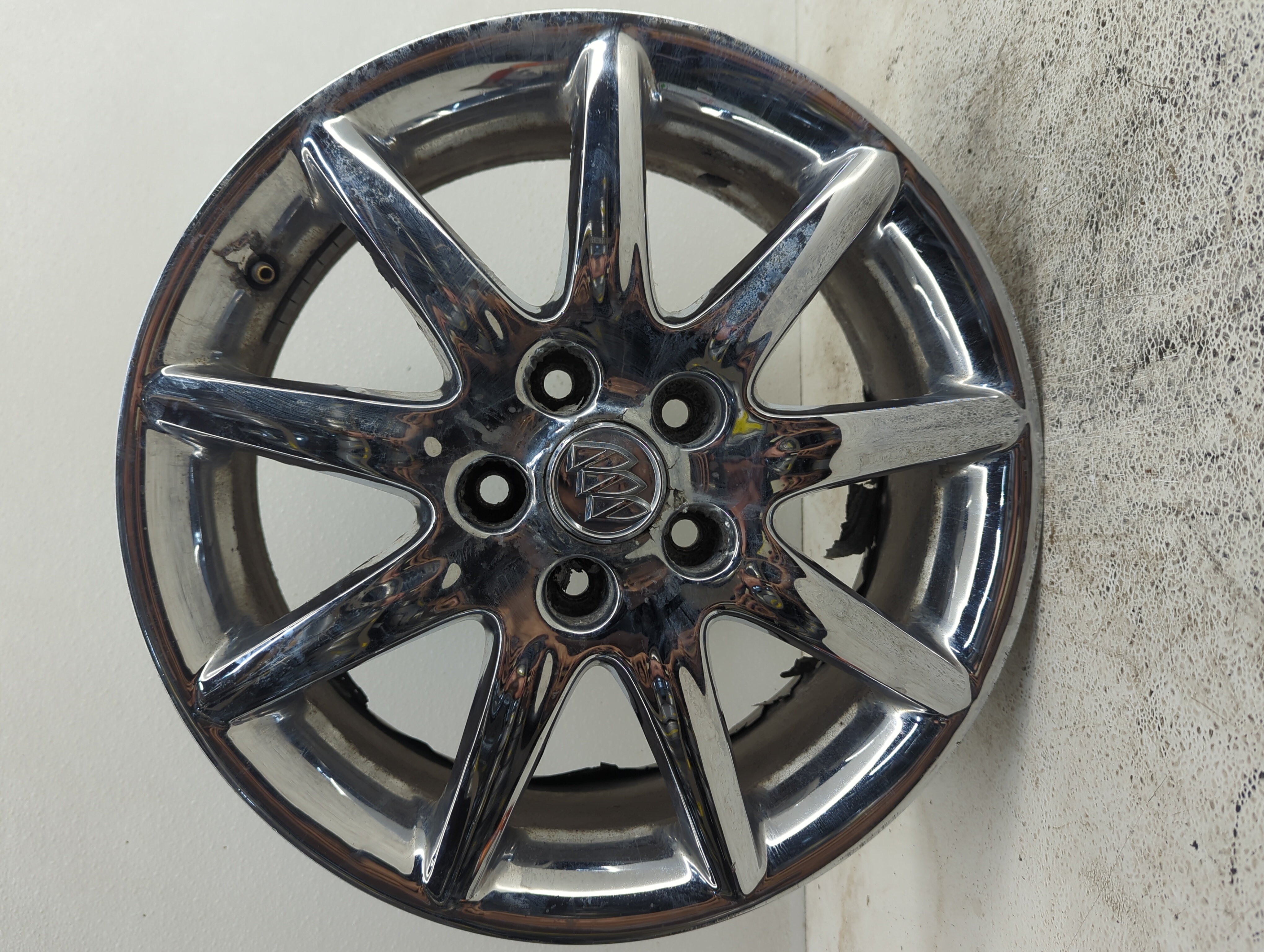 Picture of 2006-2010 Buick Lucerne Wheel Rim Oem 1089918