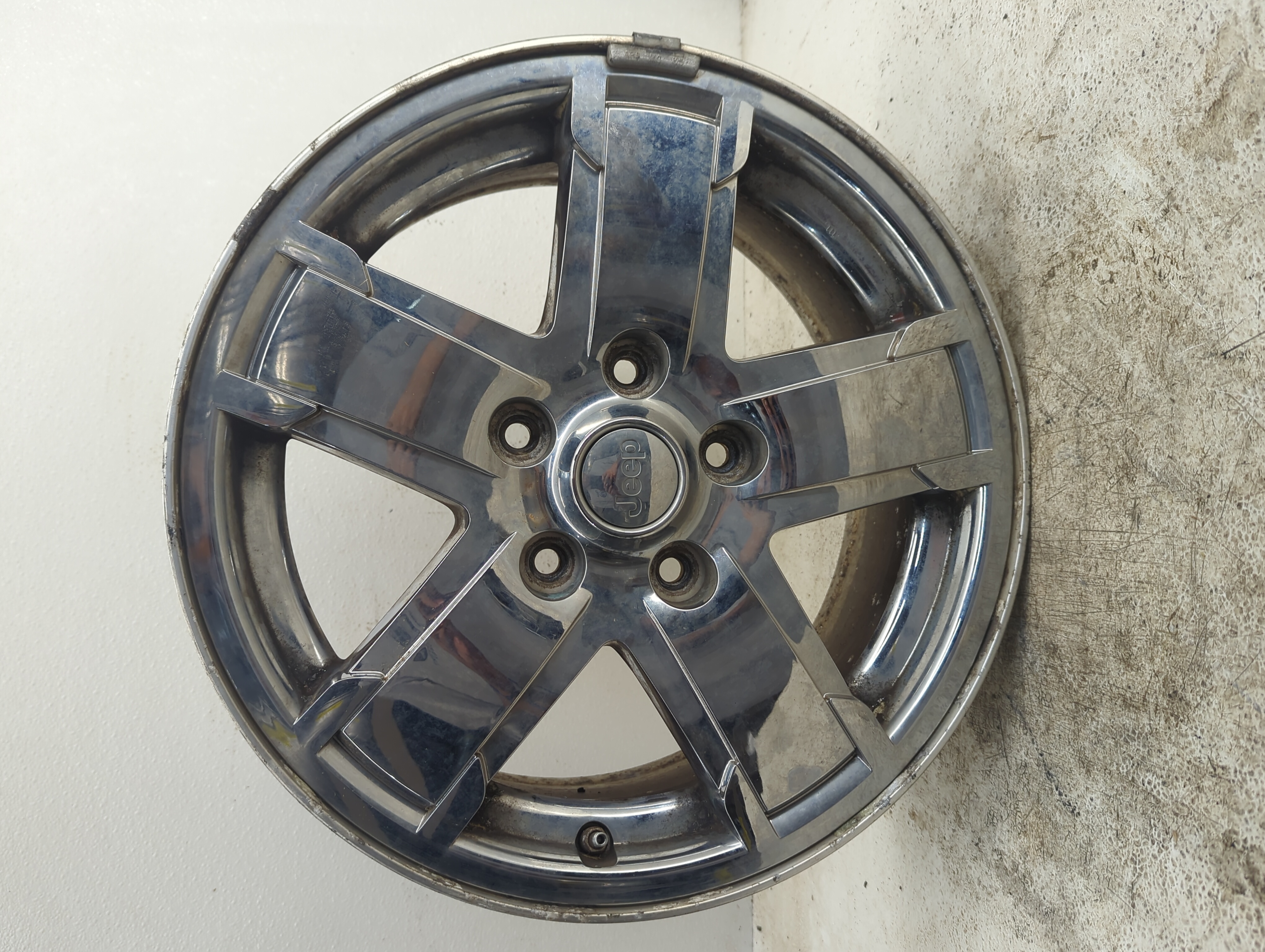 Picture of 2005-2007 Jeep Grand Cherokee Wheel Rim Oem 1089966