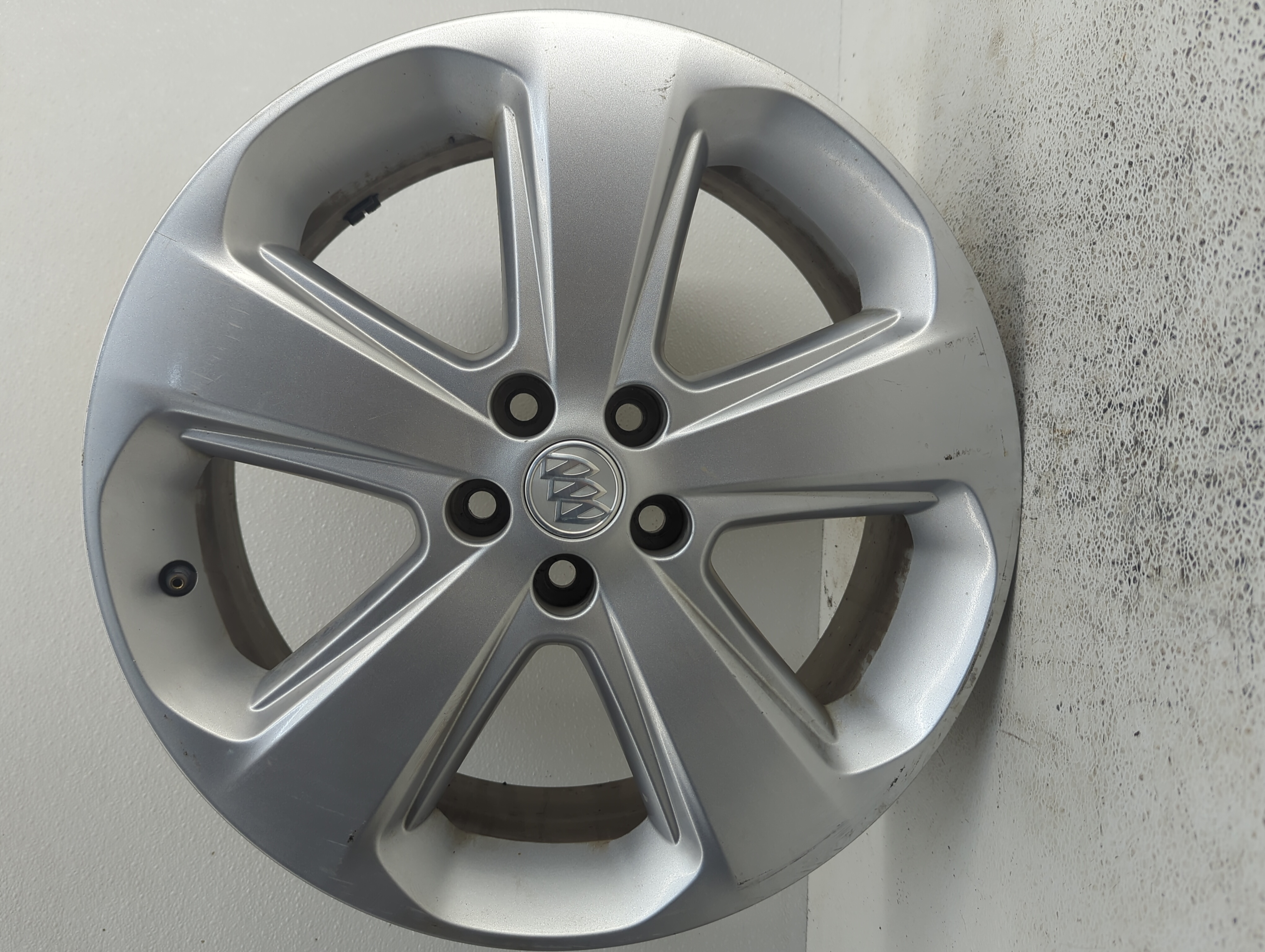Picture of 2015-2016 Buick Encore Wheel Rim Oem 1090035