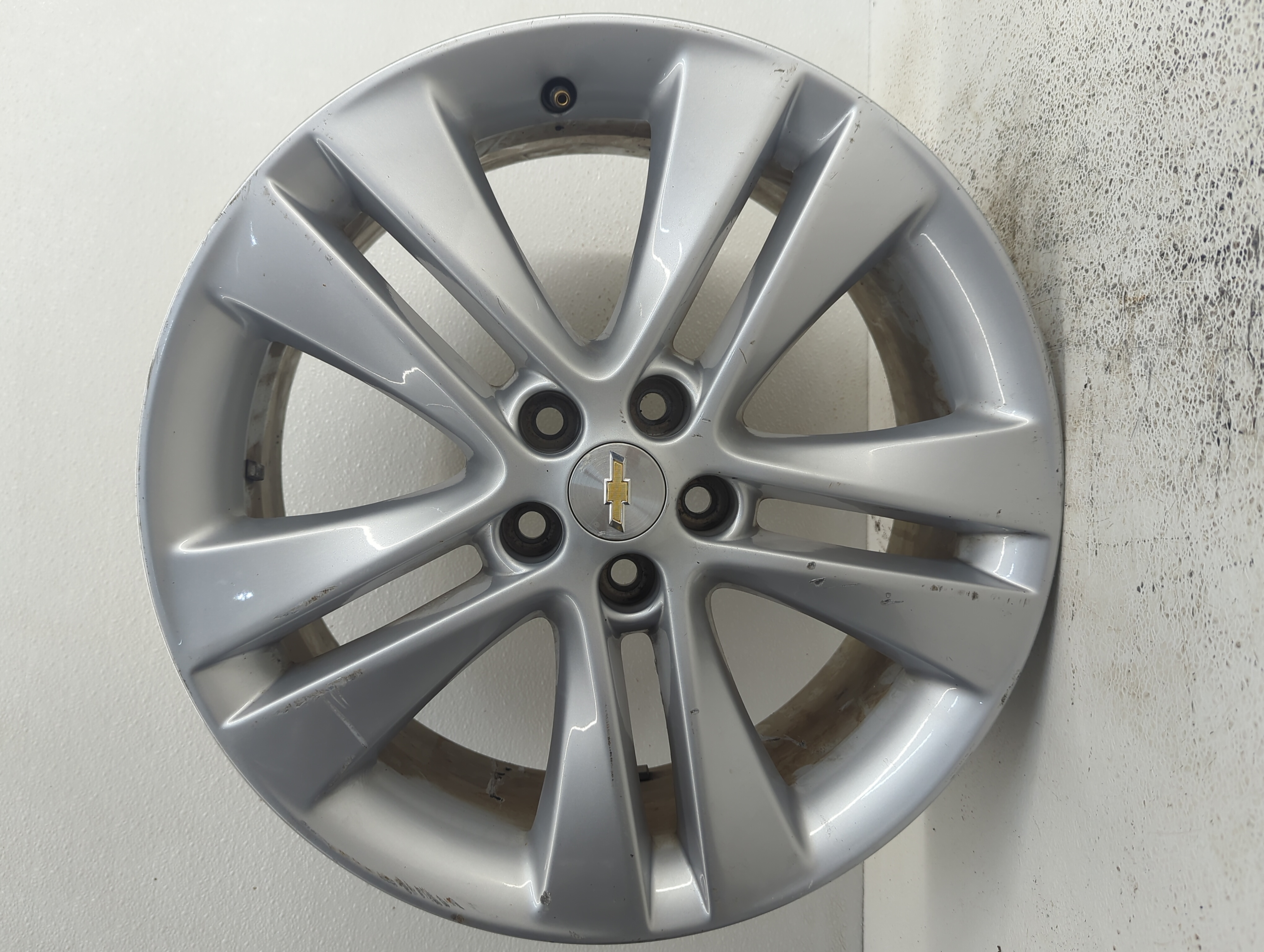 2011-2014 Chevrolet Cruze Wheel Rim Oem 1090047 - Oemusedautoparts1.com