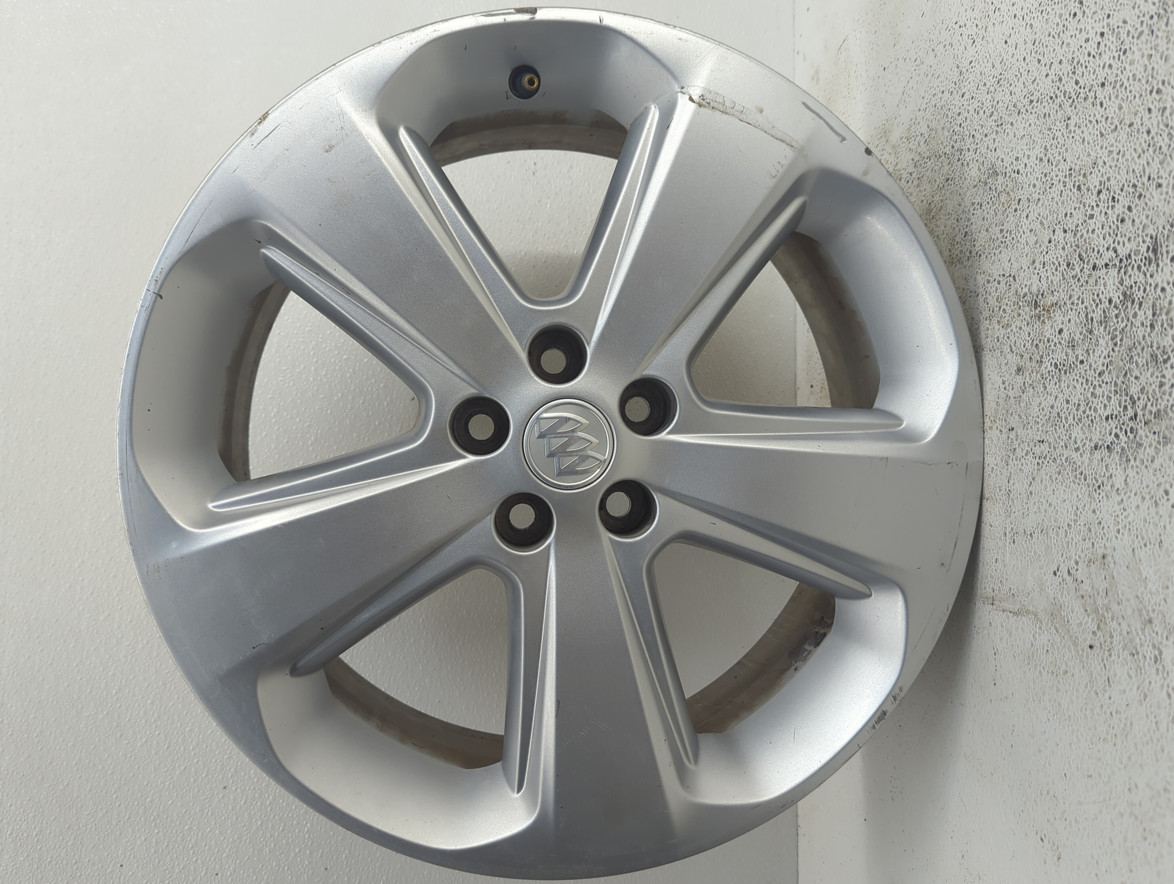Picture of 2015-2016 Buick Encore Wheel Rim Oem 1092335