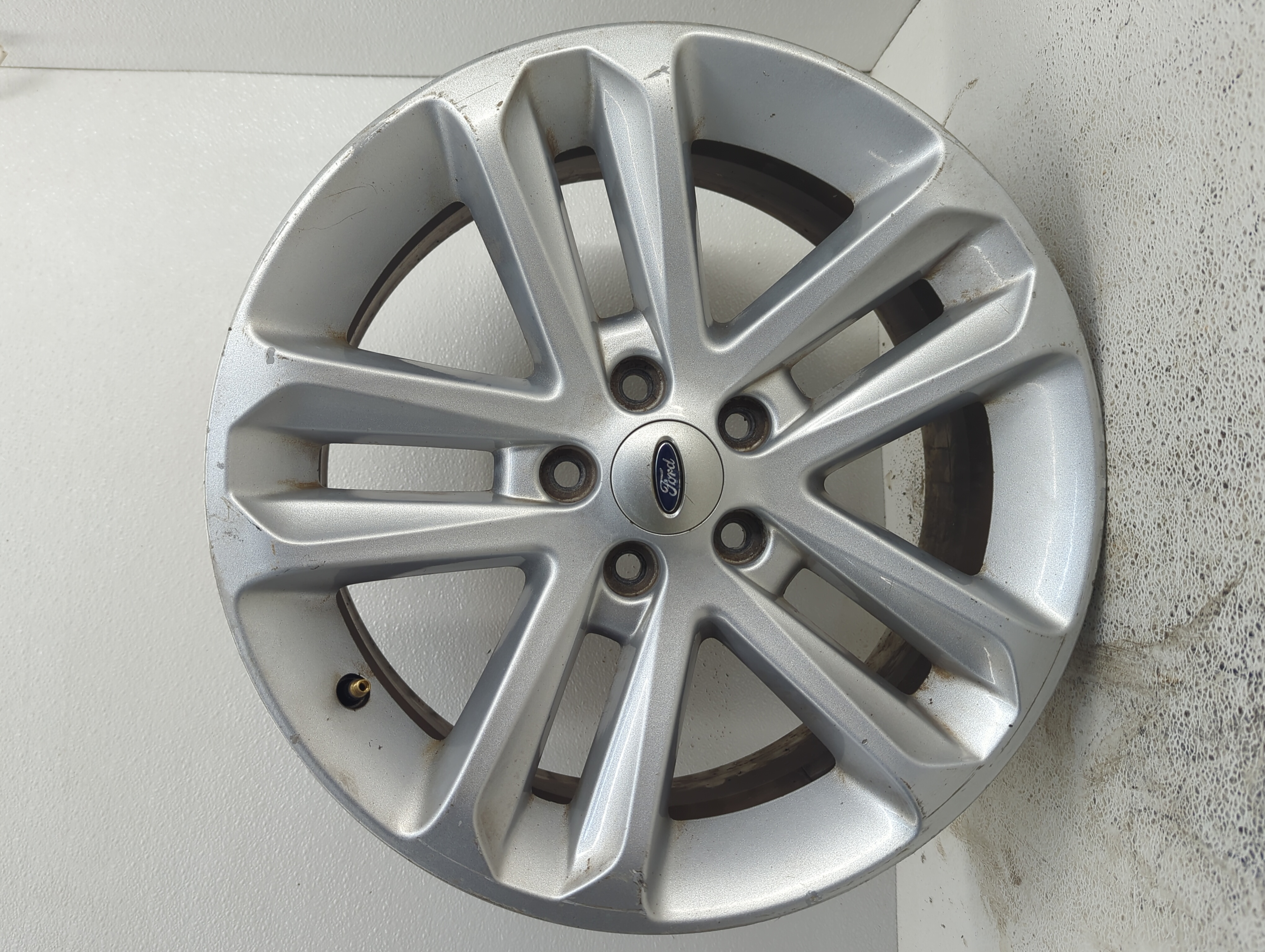 2011-2017 Ford Explorer Wheel Rim Oem 1093139 - Oemusedautoparts1.com