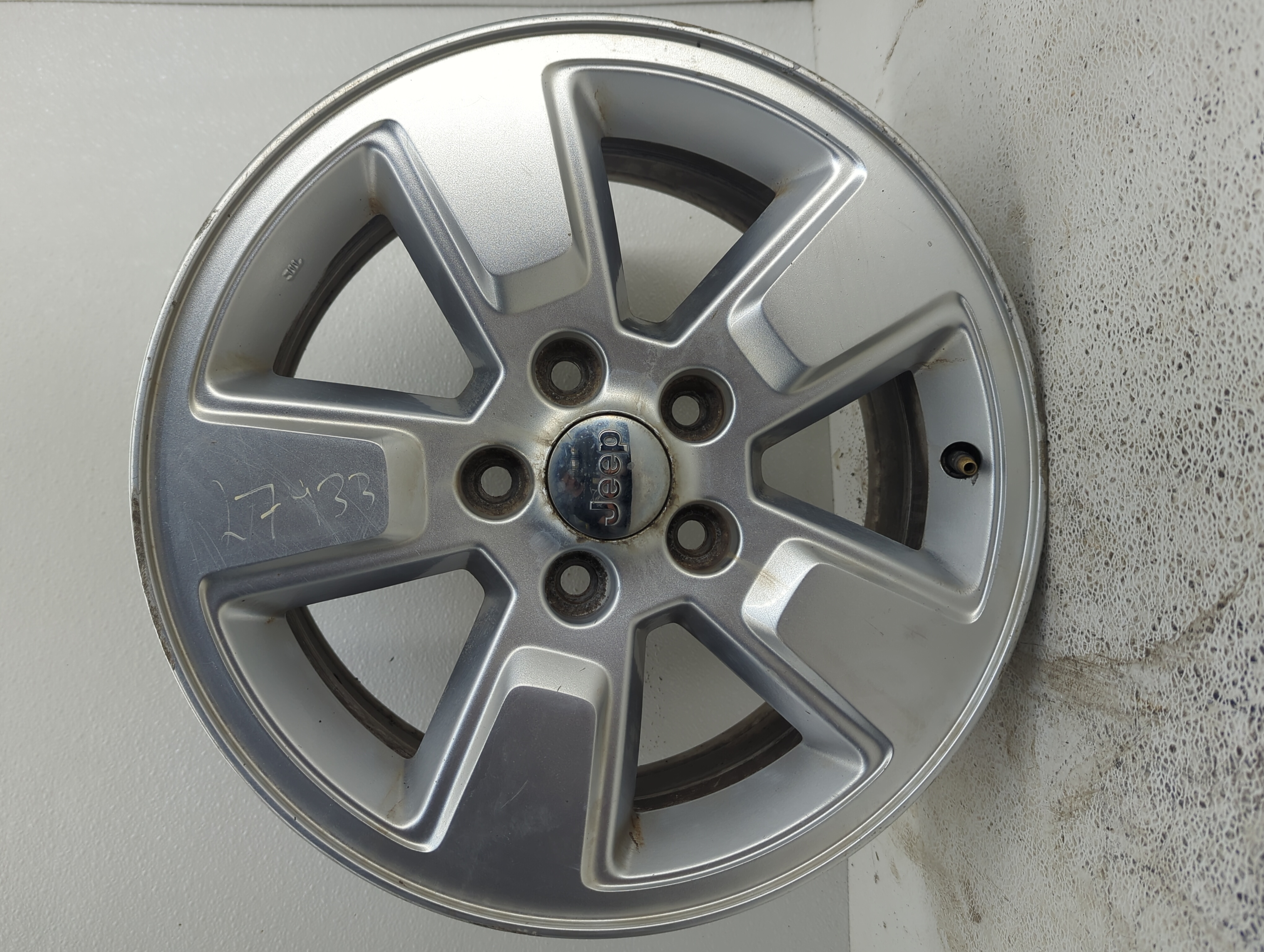 2008-2012 Jeep Liberty Wheel Rim Oem 1093140 - Oemusedautoparts1.com