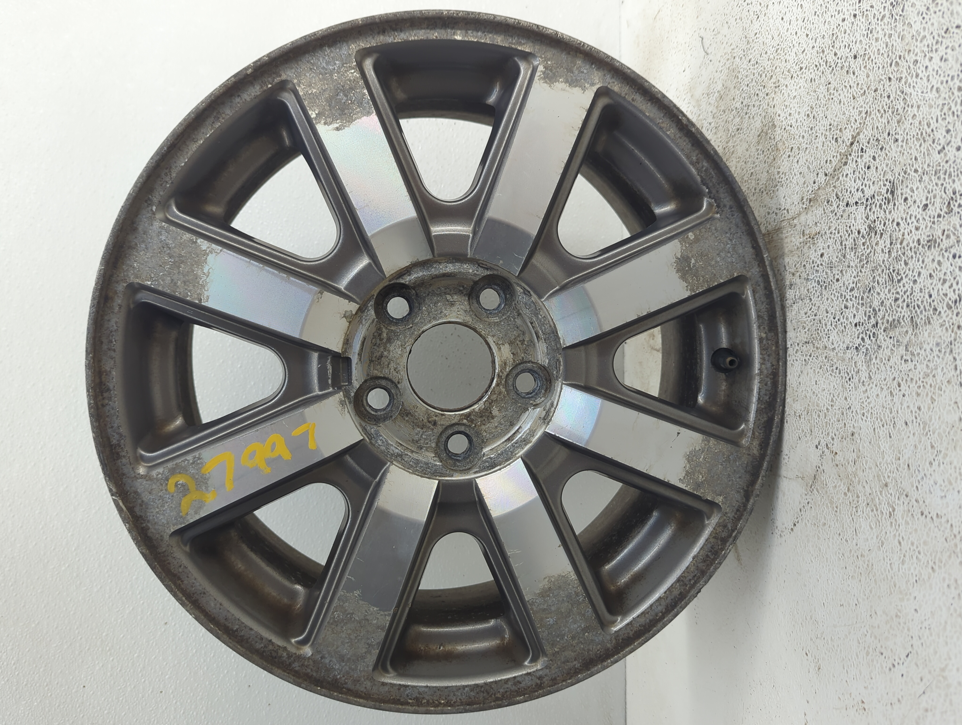 Picture of 2008-2009 Ford Taurus X Wheel Rim Oem 1093666