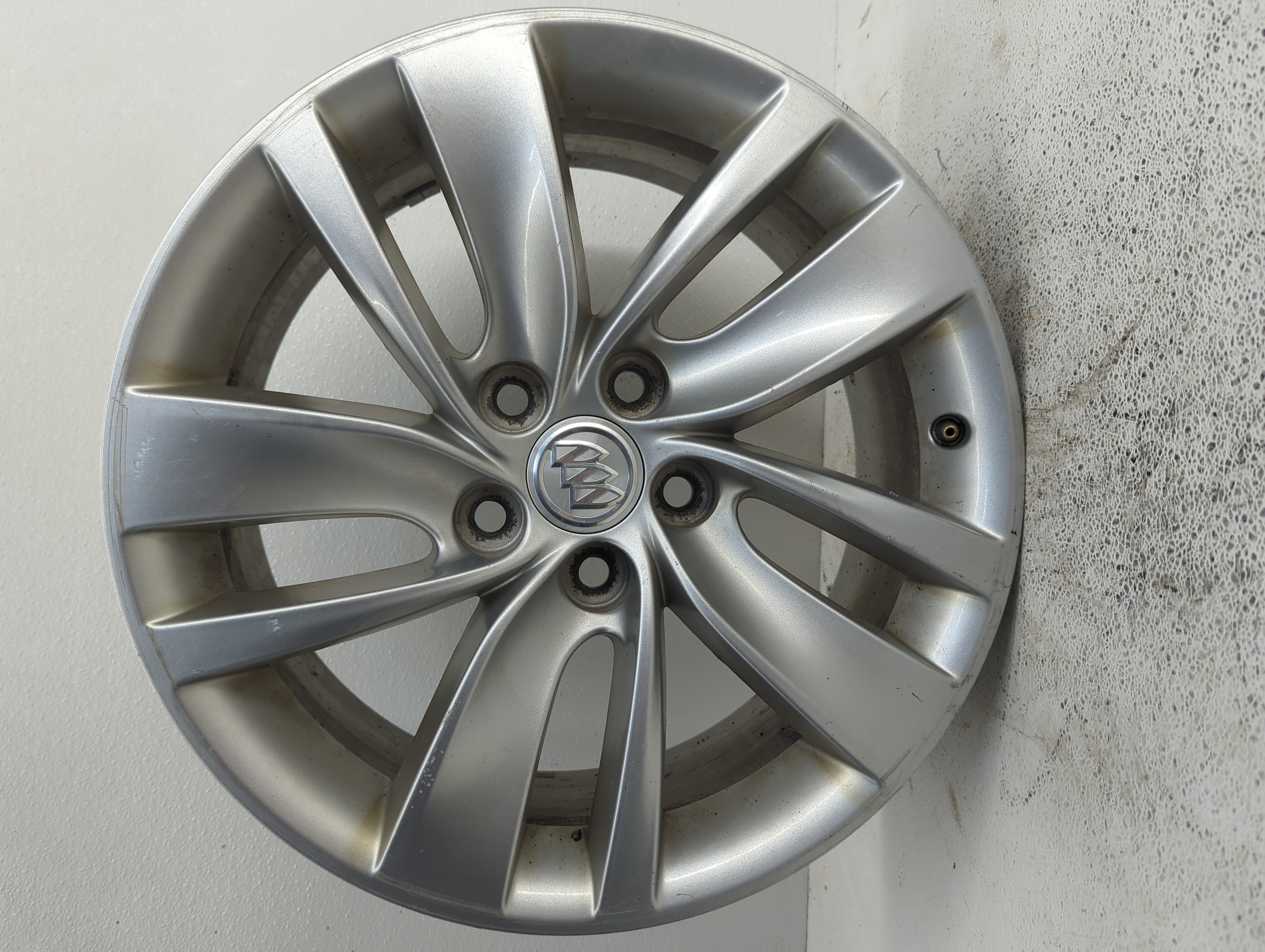 2014-2017 Buick Regal Wheel Rim Oem 1093668 - Oemusedautoparts1.com