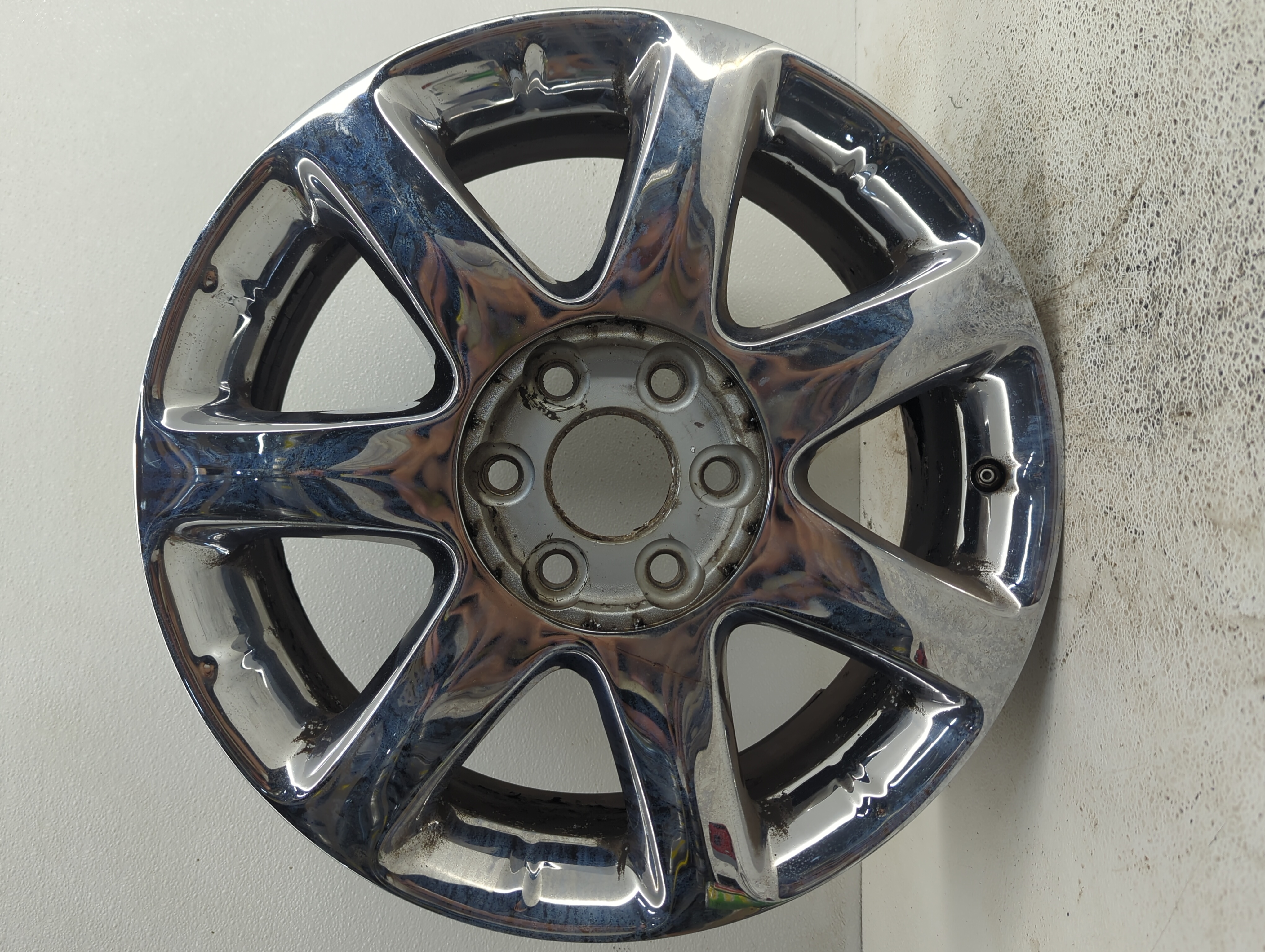 Picture of 2008-2010 Buick Enclave Wheel Rim Oem 1093694