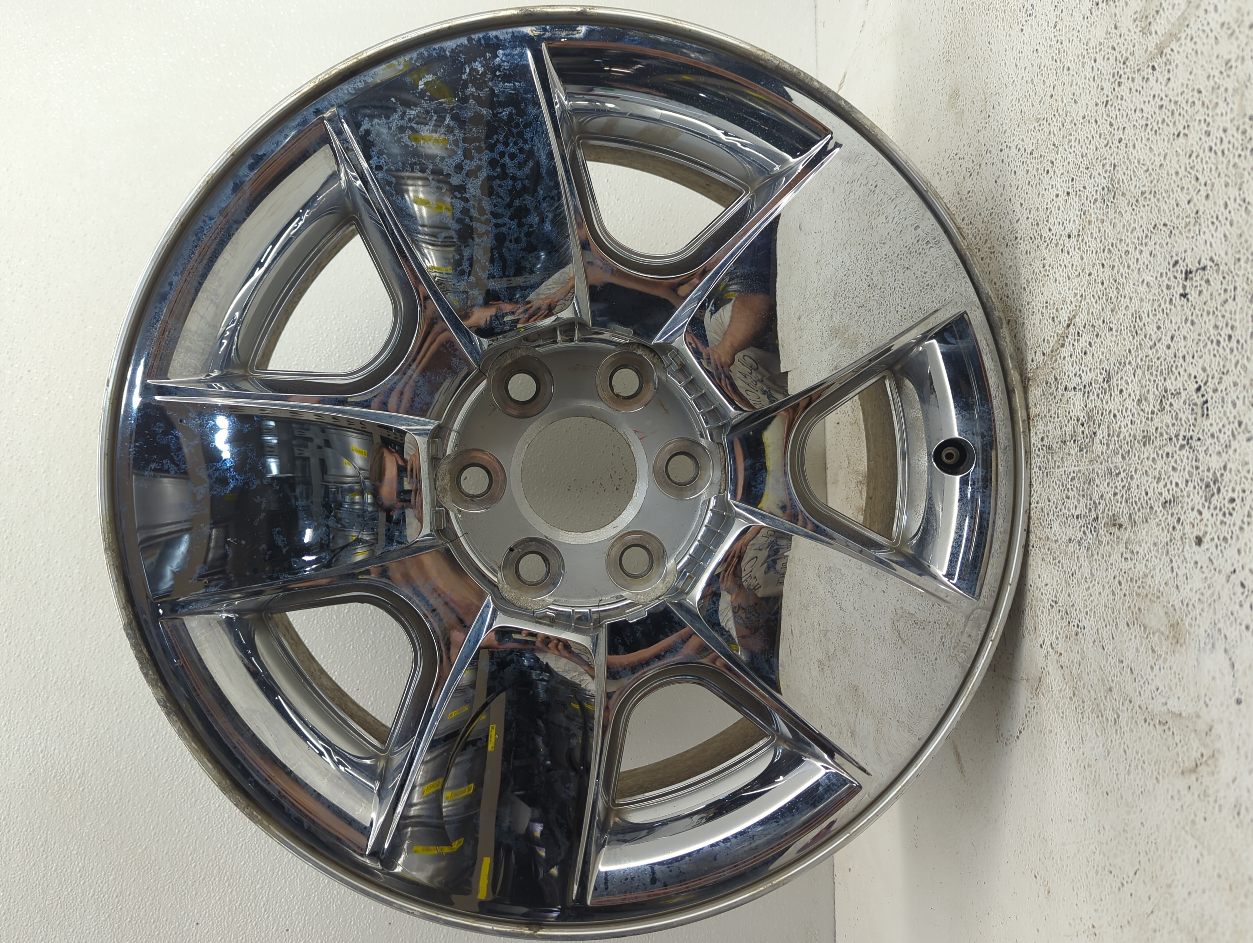 2009-2011 Chevrolet Silverado 1500 Wheel Rim Oem 1093696 - Oemusedautoparts1.com