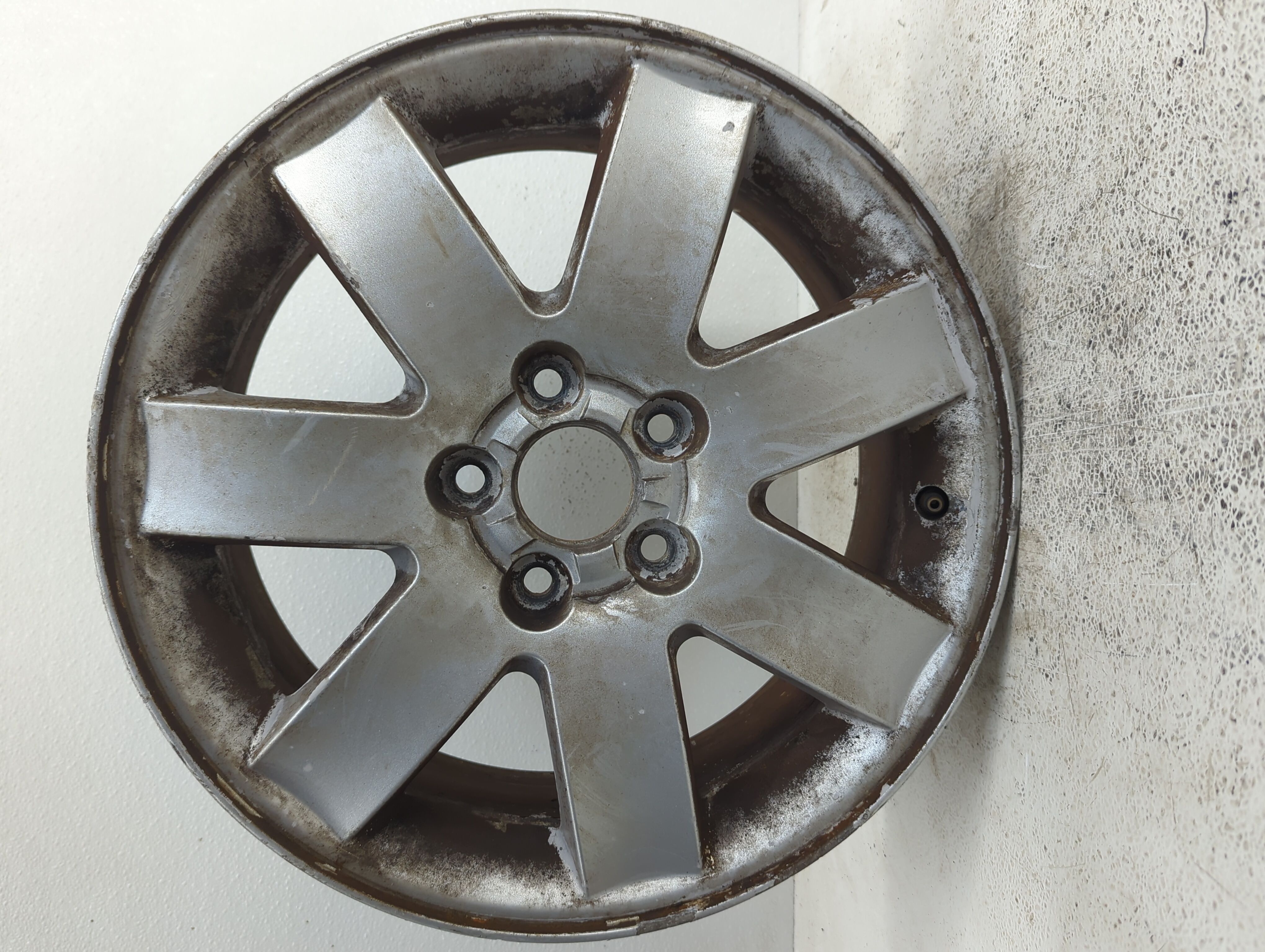 Picture of 2005-2007 Ford Five Hundred Wheel Rim Oem 1094774