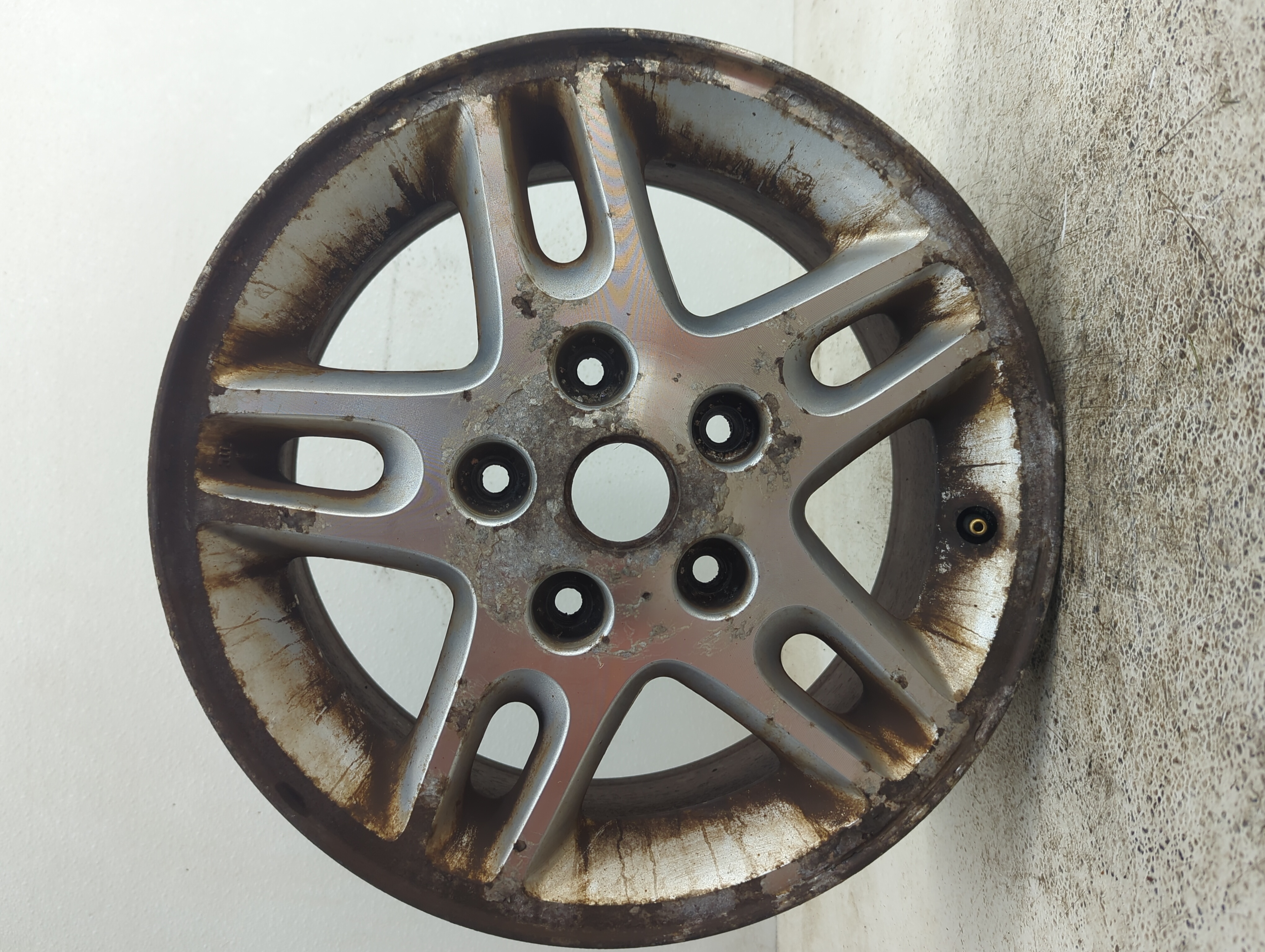 2002-2004 Jeep Grand Cherokee Wheel Rim Oem 1095644 - Oemusedautoparts1.com