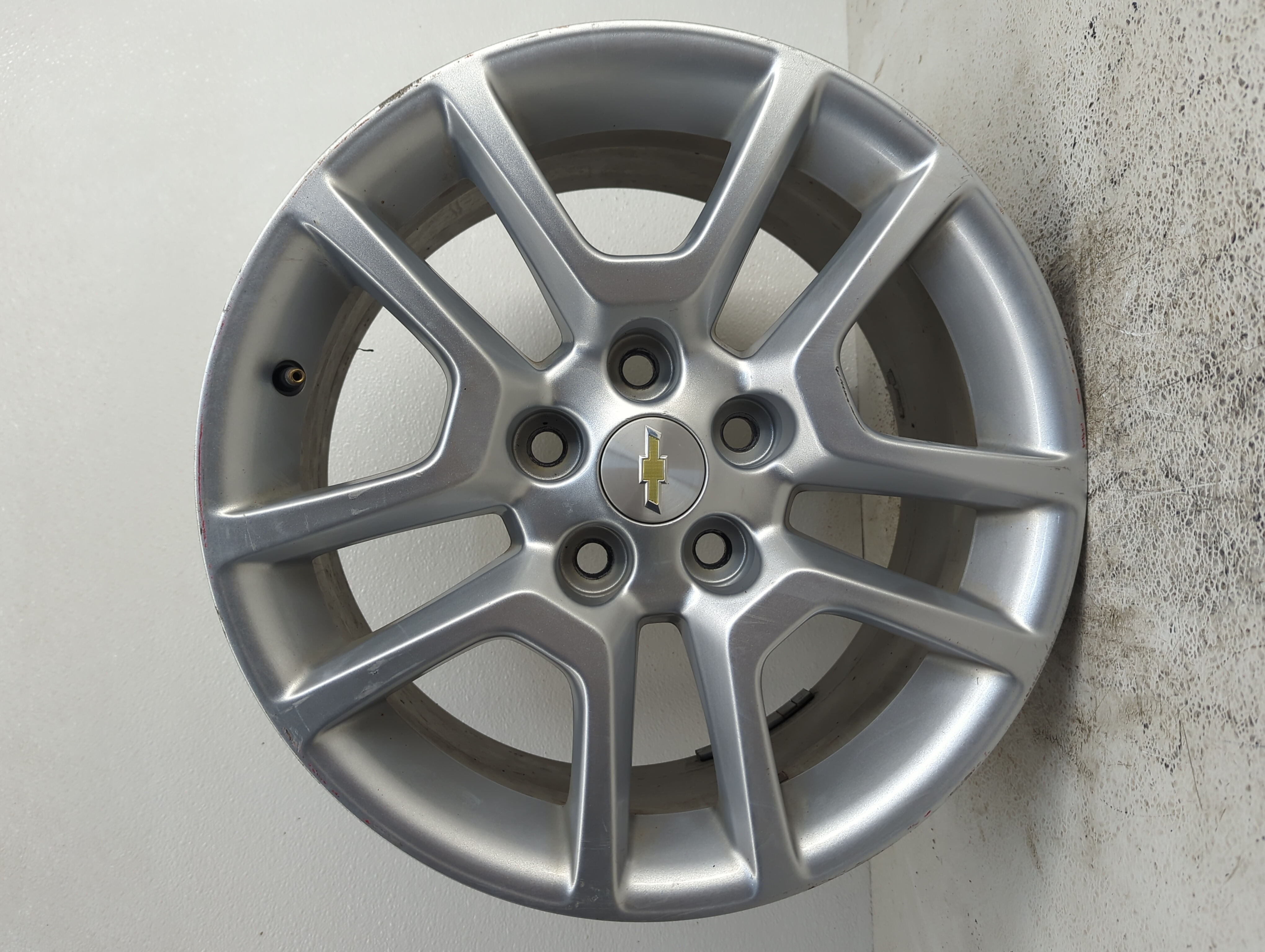 2013-2014 Chevrolet Malibu Wheel Rim Oem 1097574 - Oemusedautoparts1.com