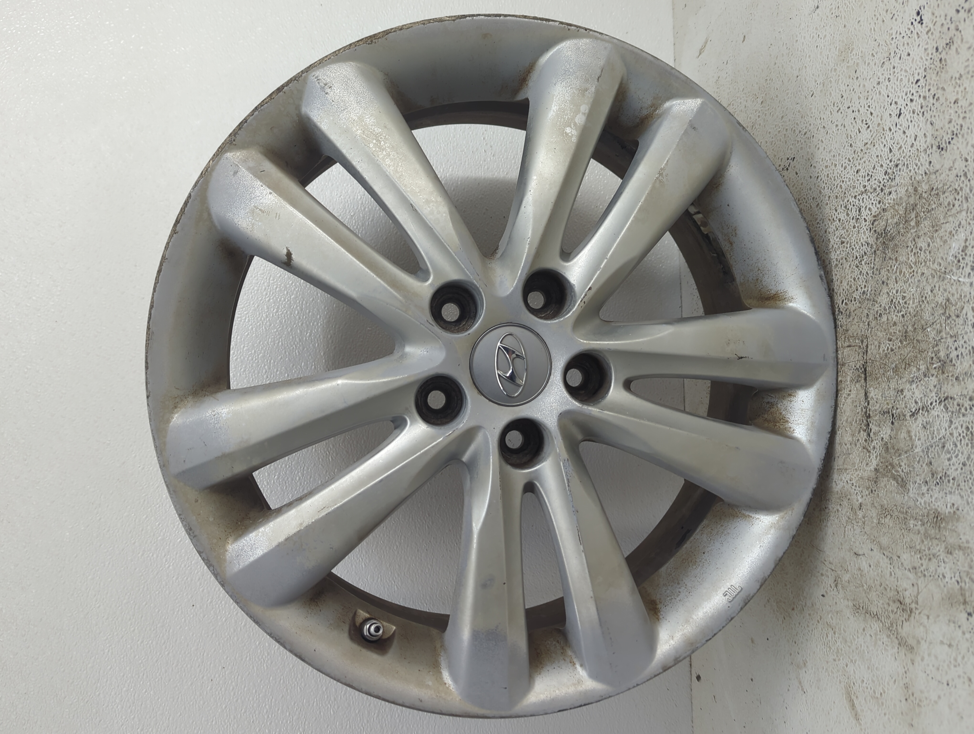 2010-2013 Hyundai Tucson Wheel Rim Oem 1097575 - Oemusedautoparts1.com