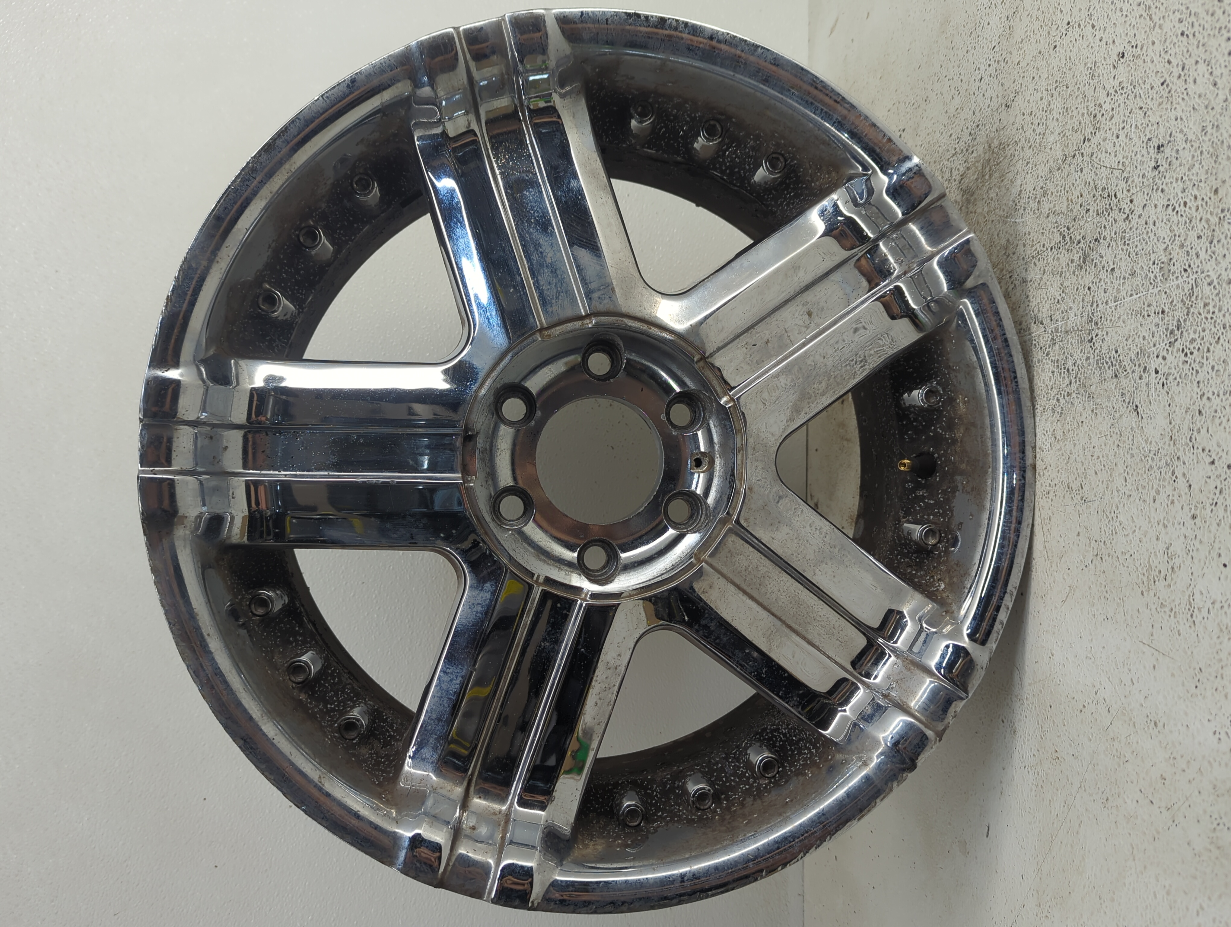 2004-2008 Chrysler Pacifica Wheel Rim Oem 1097587 - Oemusedautoparts1.com