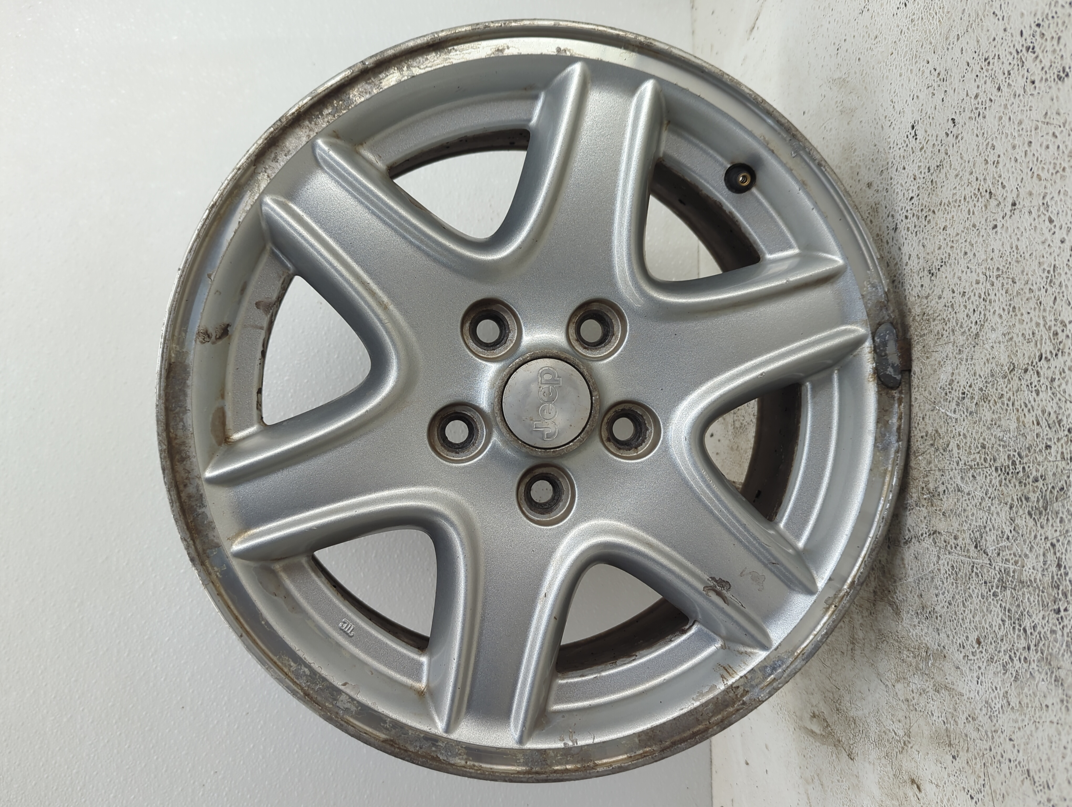 2002-2004 Jeep Liberty Wheel Rim Oem 1098558 - Oemusedautoparts1.com