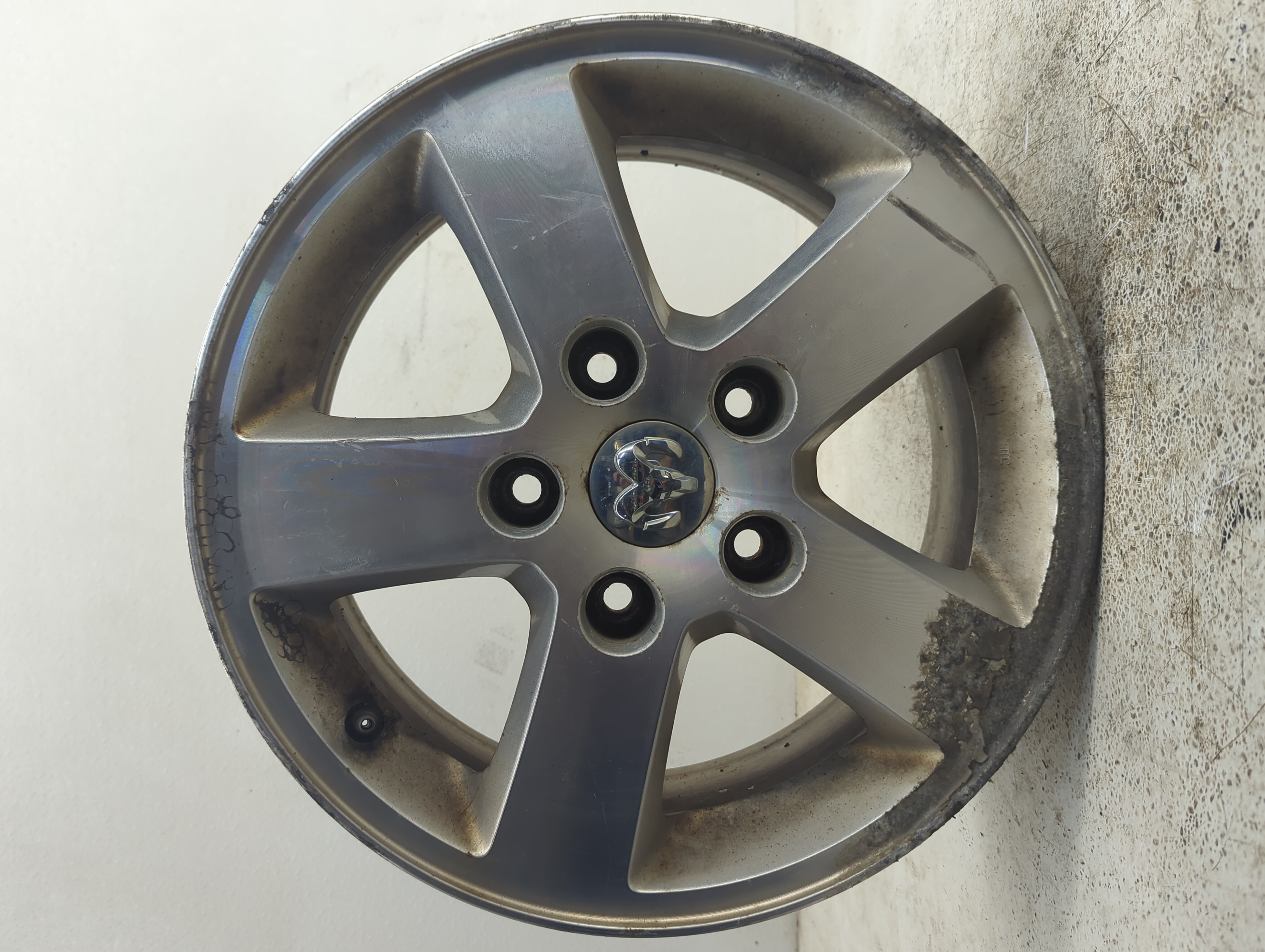 2008-2013 Dodge Grand Caravan Wheel Rim Oem 1098609 - Oemusedautoparts1.com