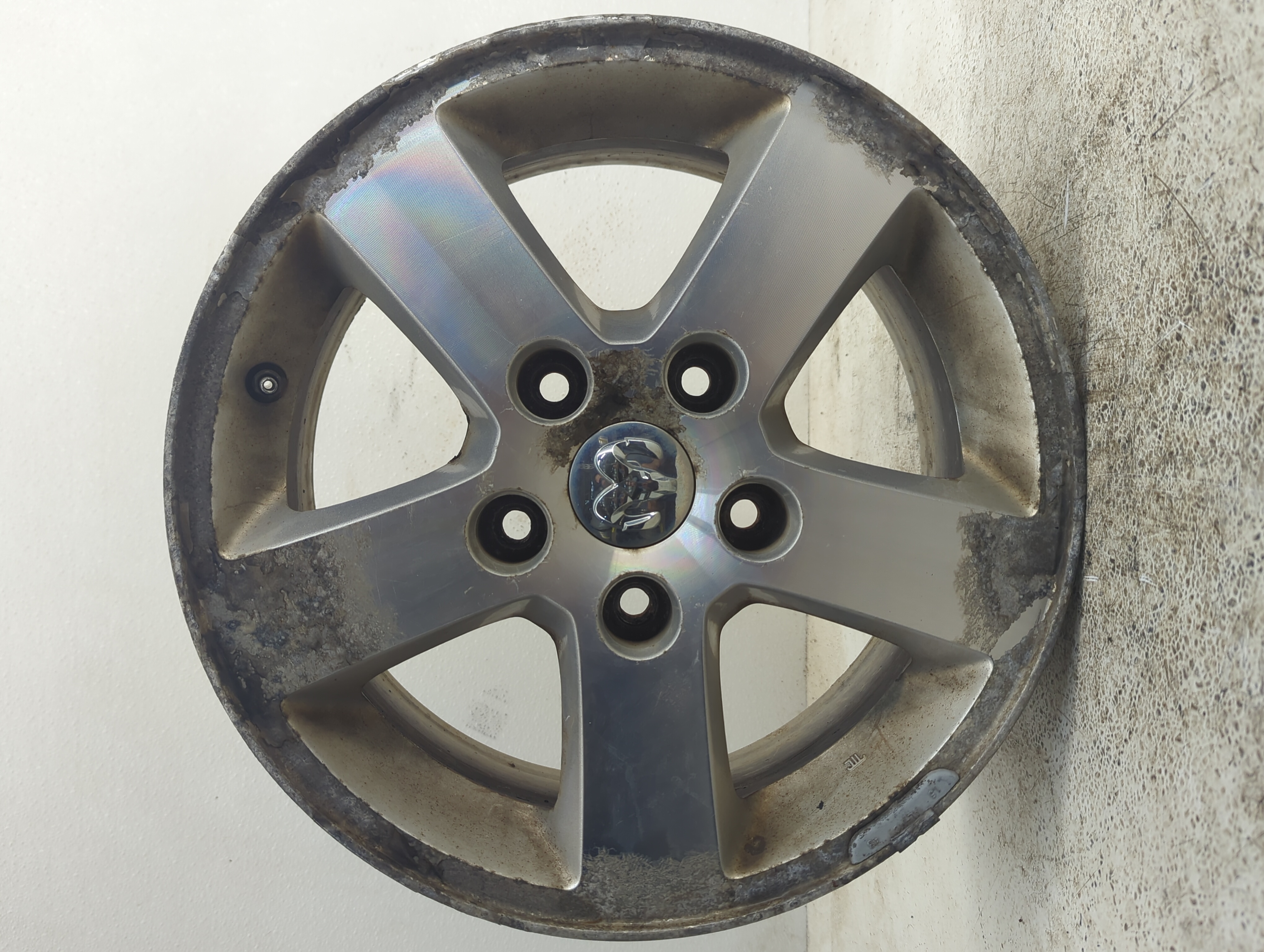 2008-2013 Dodge Grand Caravan Wheel Rim Oem 1098617 - Oemusedautoparts1.com