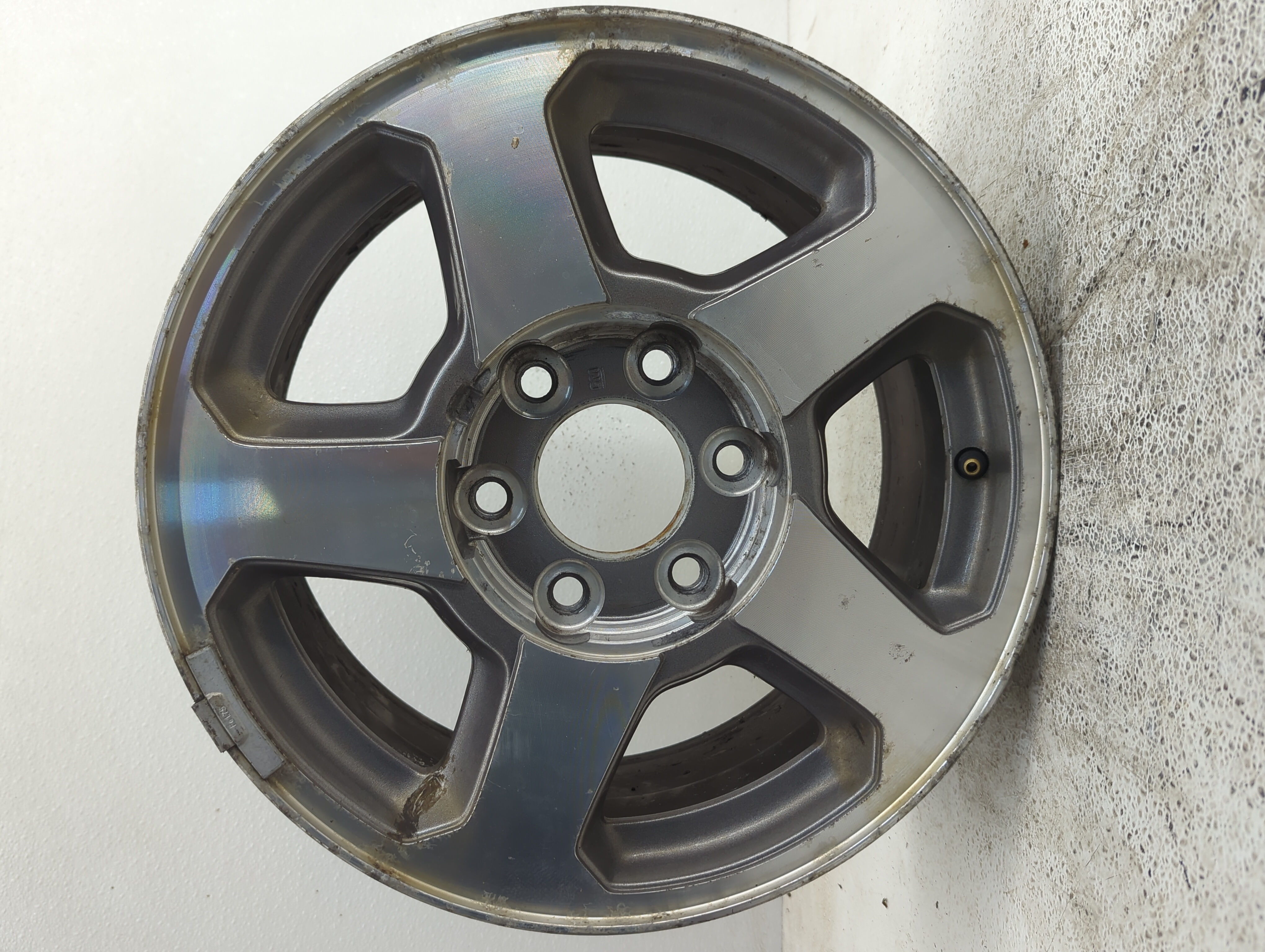 2002-2006 Chevrolet Trailblazer Wheel Rim Oem 1101098 - Oemusedautoparts1.com