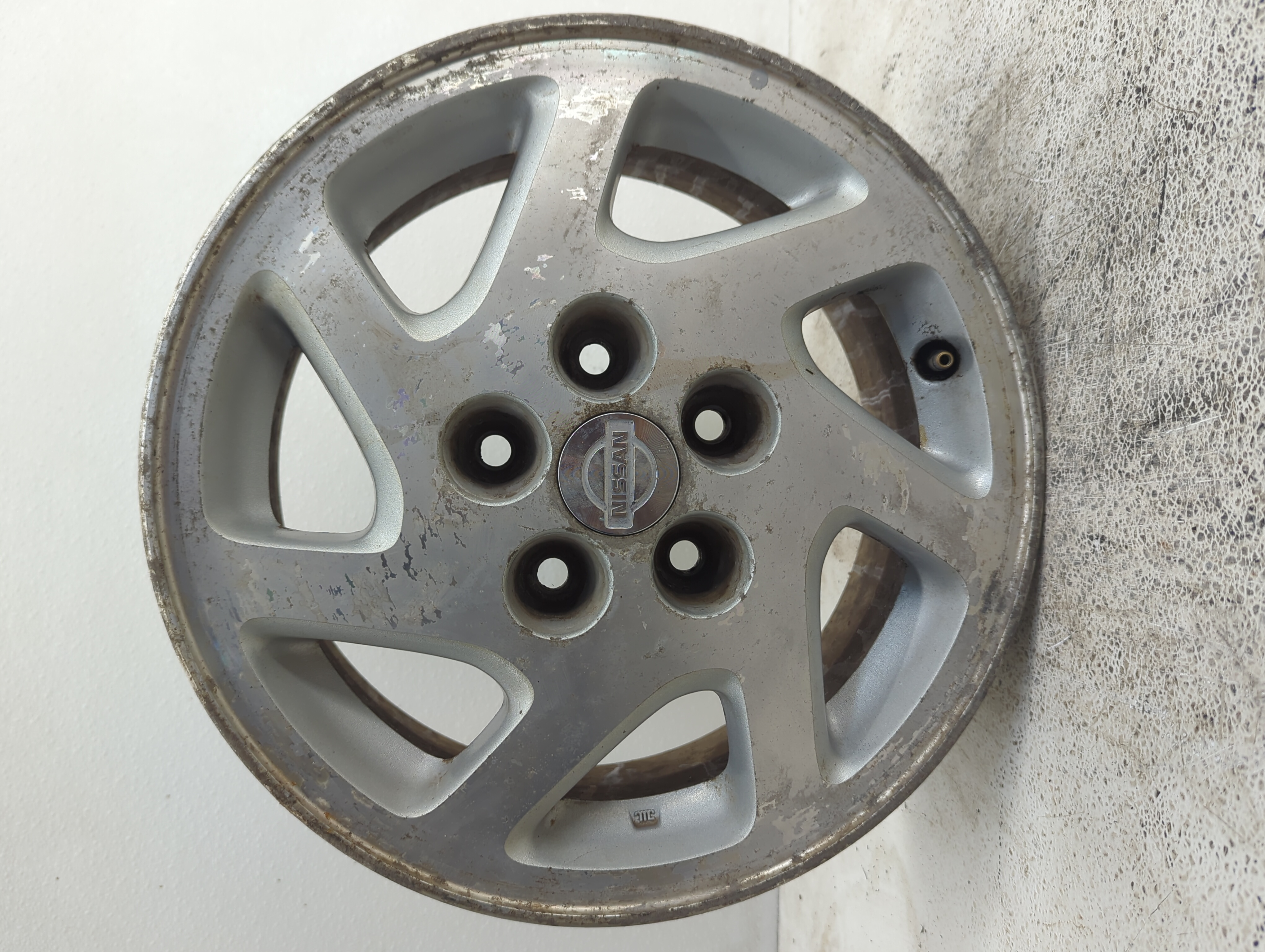 Picture of 1995-1999 Nissan Maxima Wheel Rim Oem 1103999