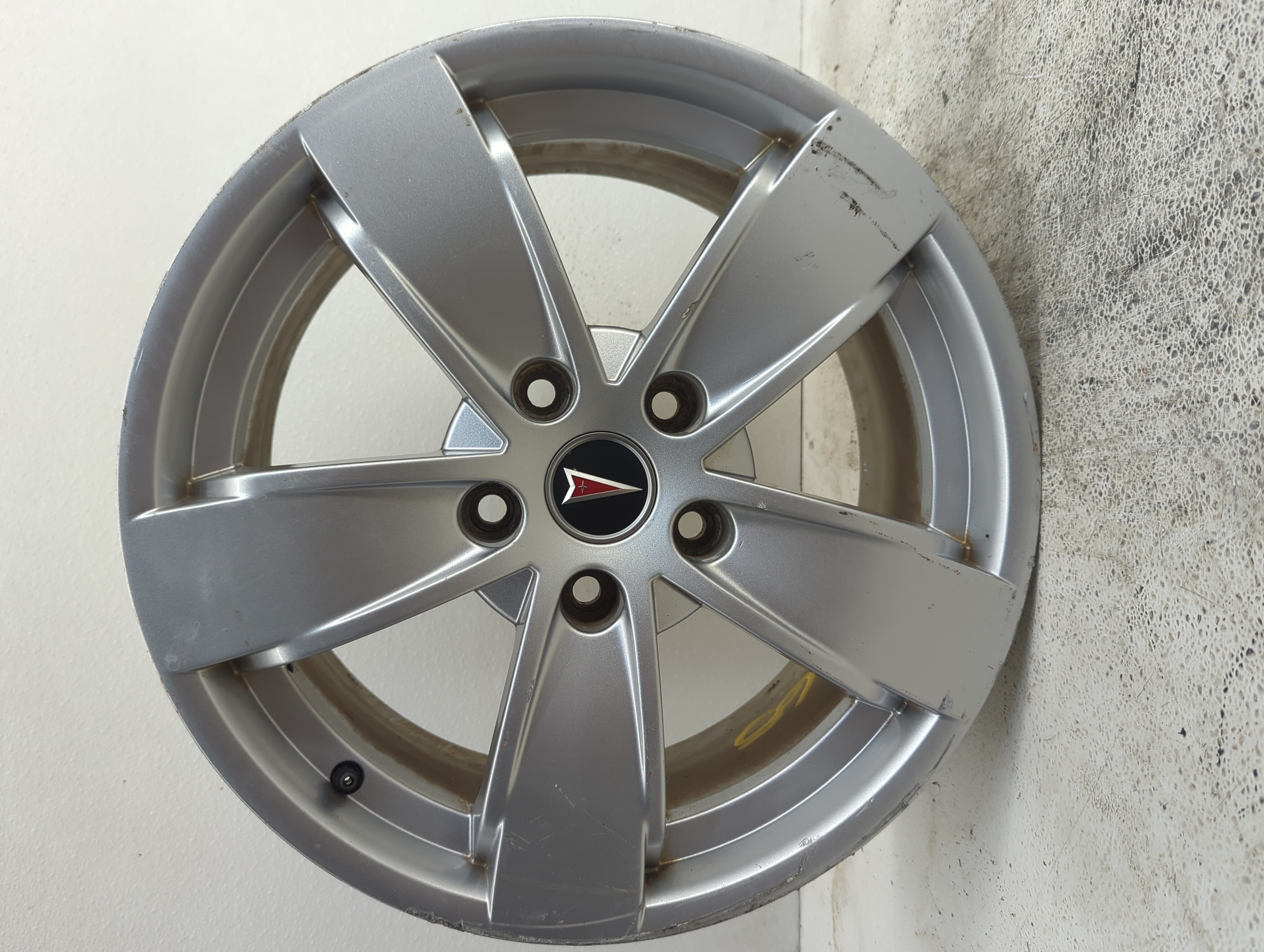 Picture of 2004-2004 Pontiac Gto Wheel Rim Oem 1104001