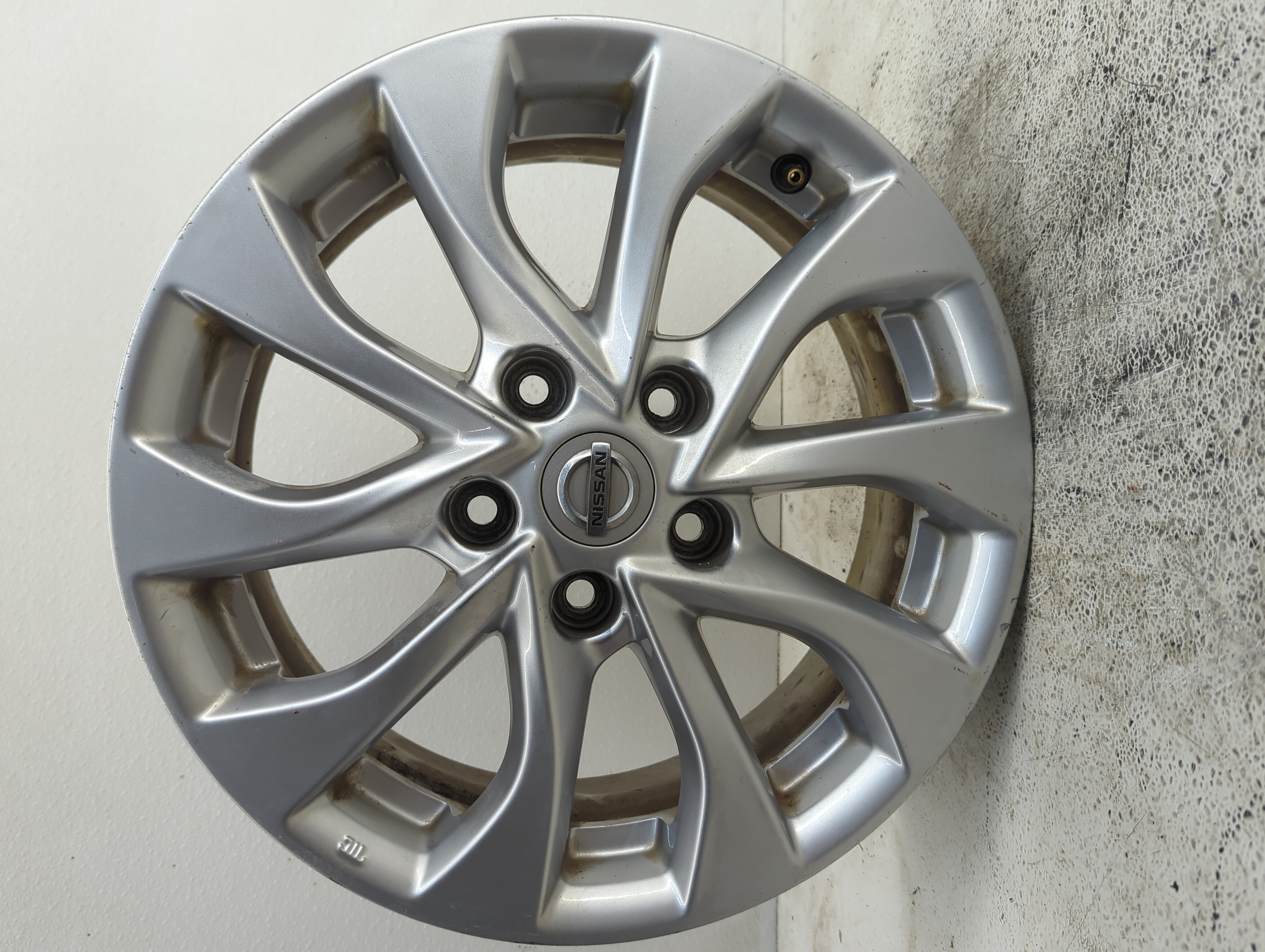 Picture of 2016-2019 Nissan Sentra Wheel Rim Oem 1104017