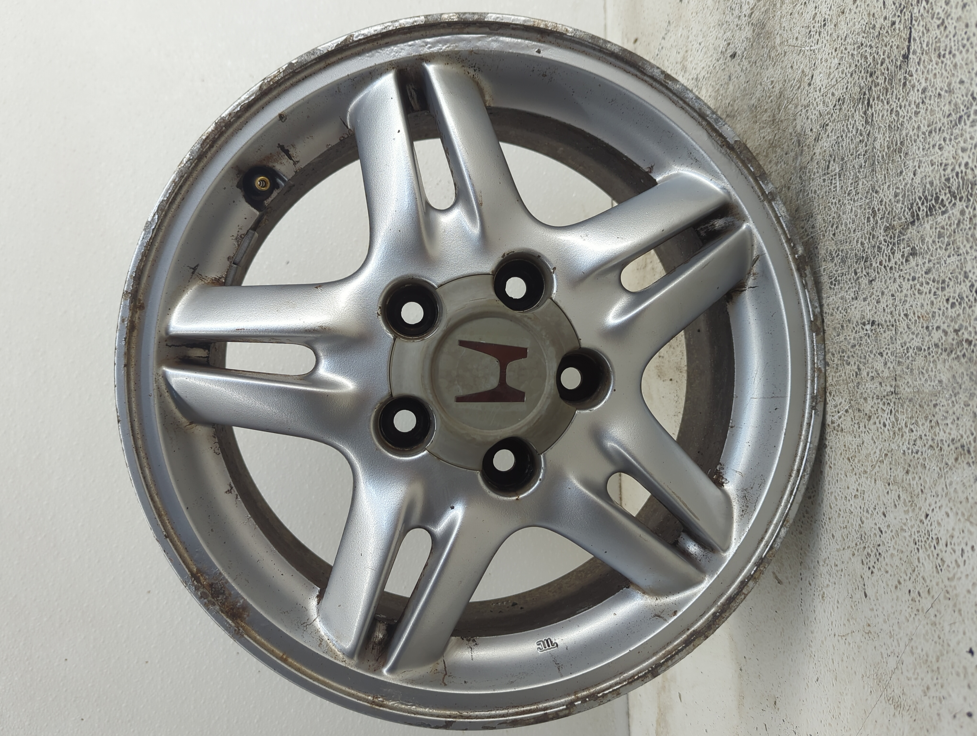 Picture of 1997-2001 Honda Cr-v Wheel Rim Oem 1104032