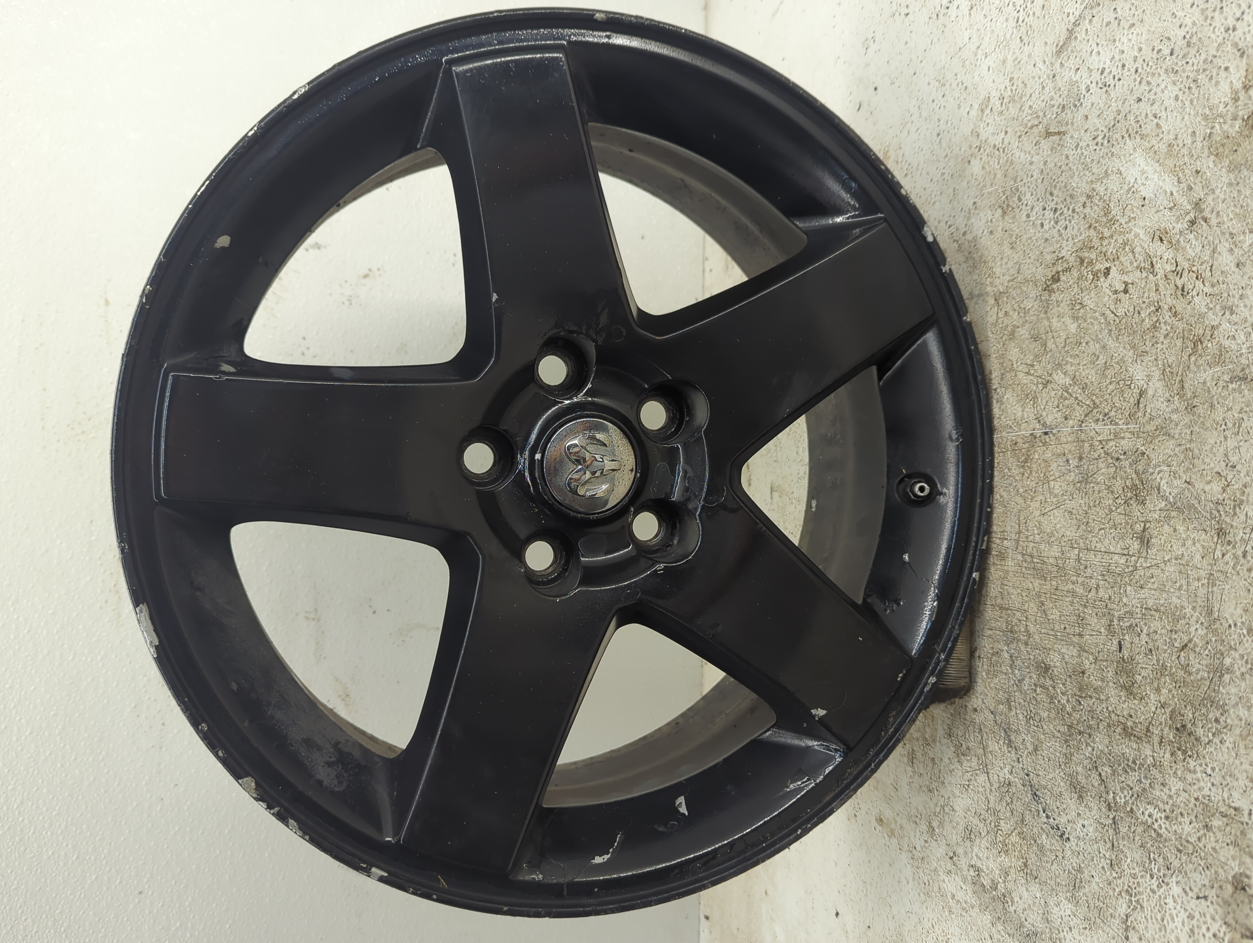 Picture of 2009-2010 Dodge Challenger Wheel Rim Oem 1104403