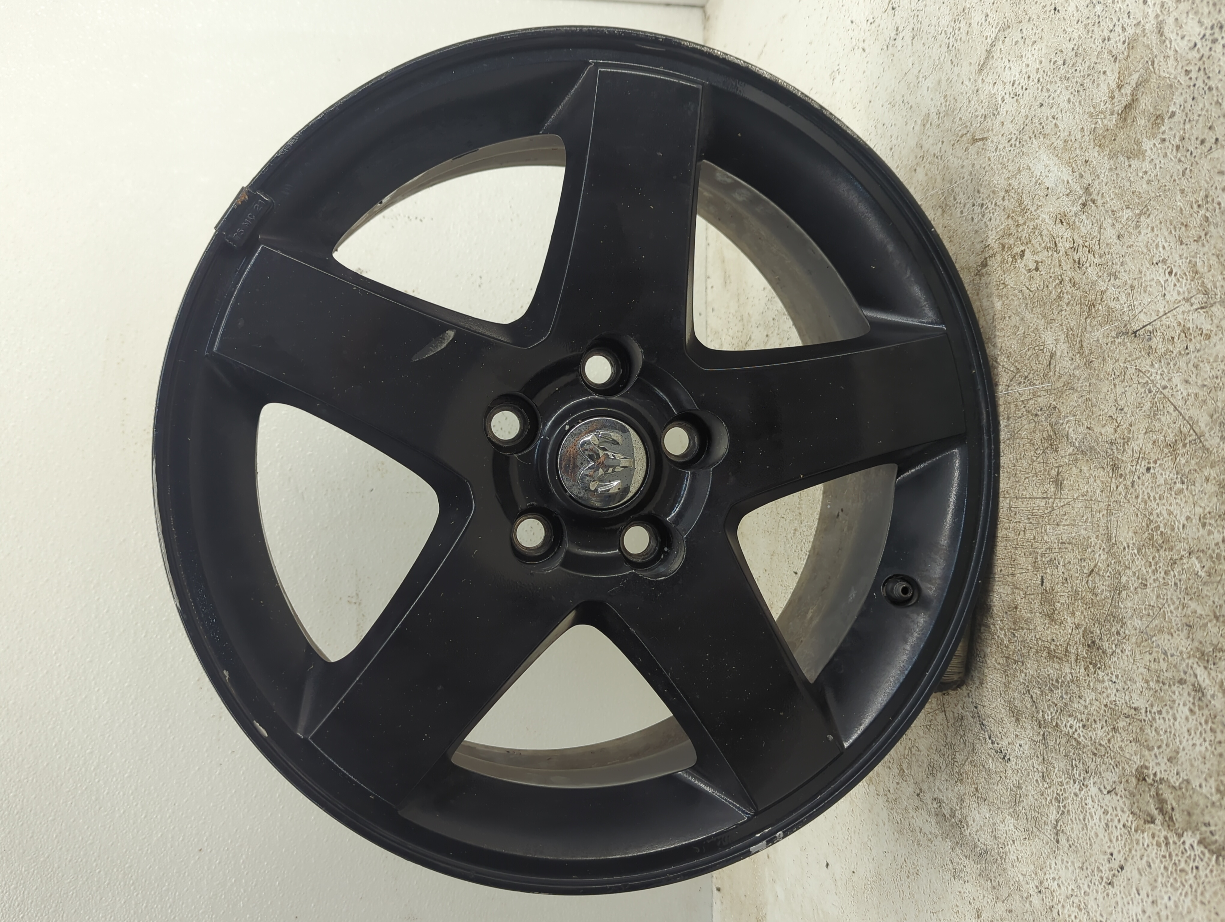 Picture of 2009-2010 Dodge Challenger Wheel Rim Oem 1104409