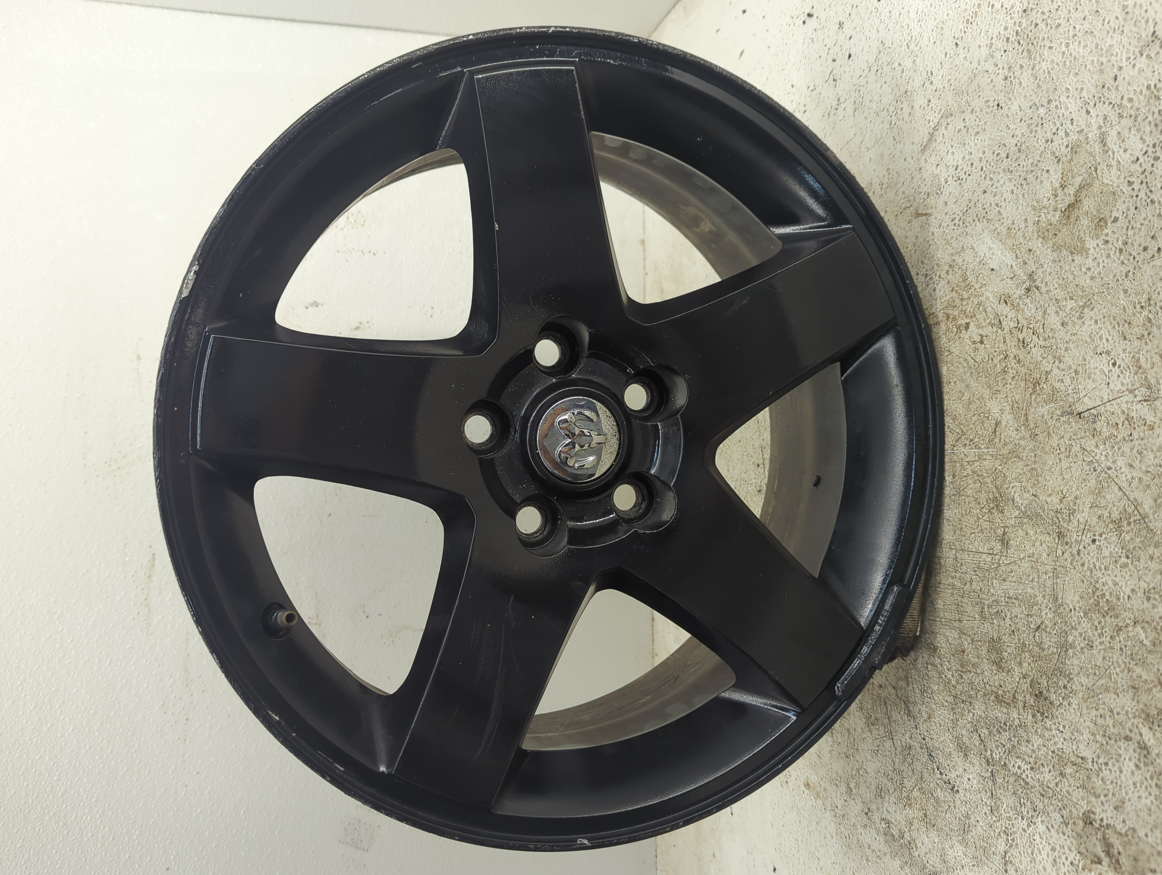 Picture of 2009-2010 Dodge Challenger Wheel Rim Oem 1104411