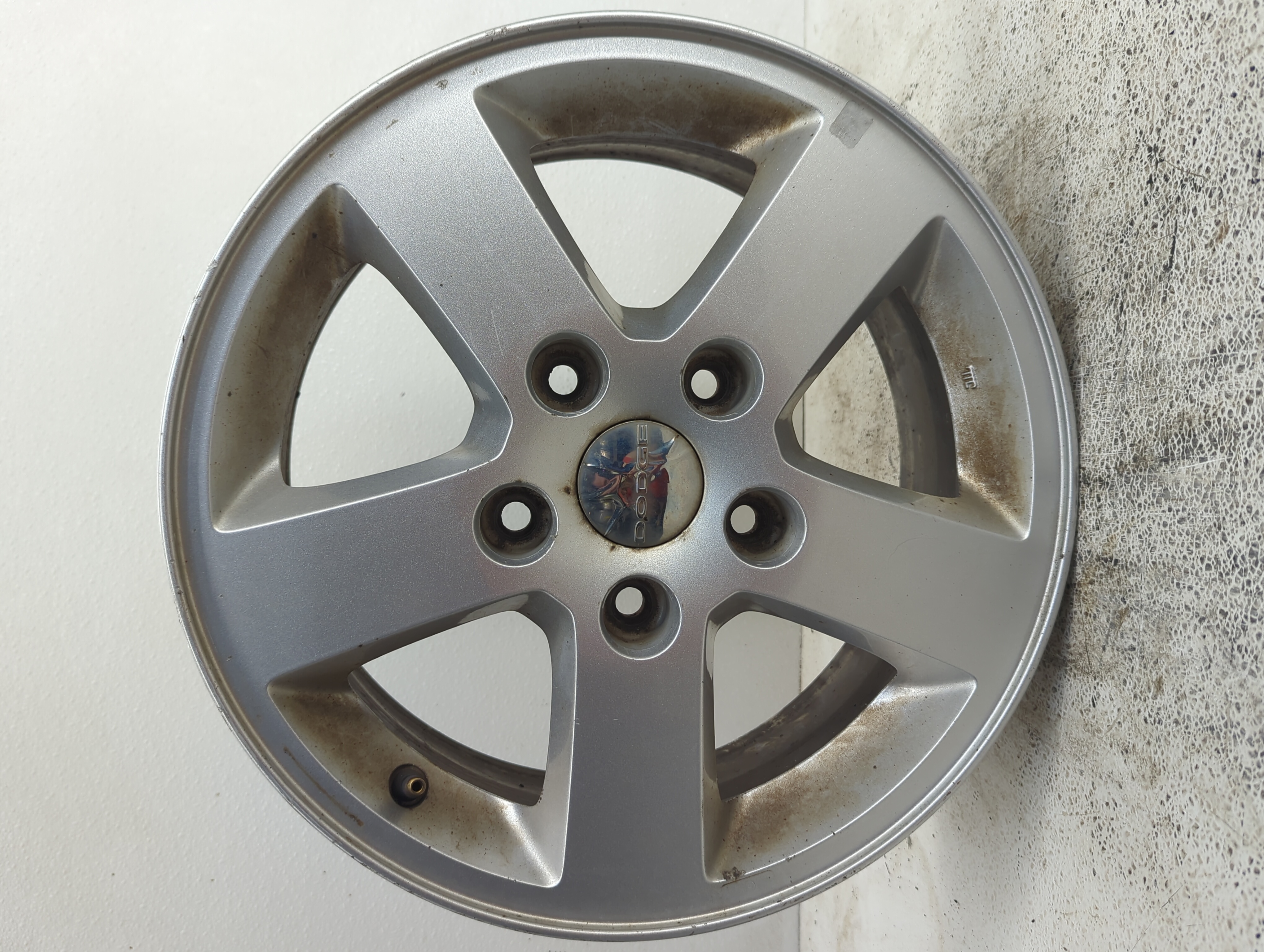 Picture of Dodge Caravan Wheel Rim Oem 1104873