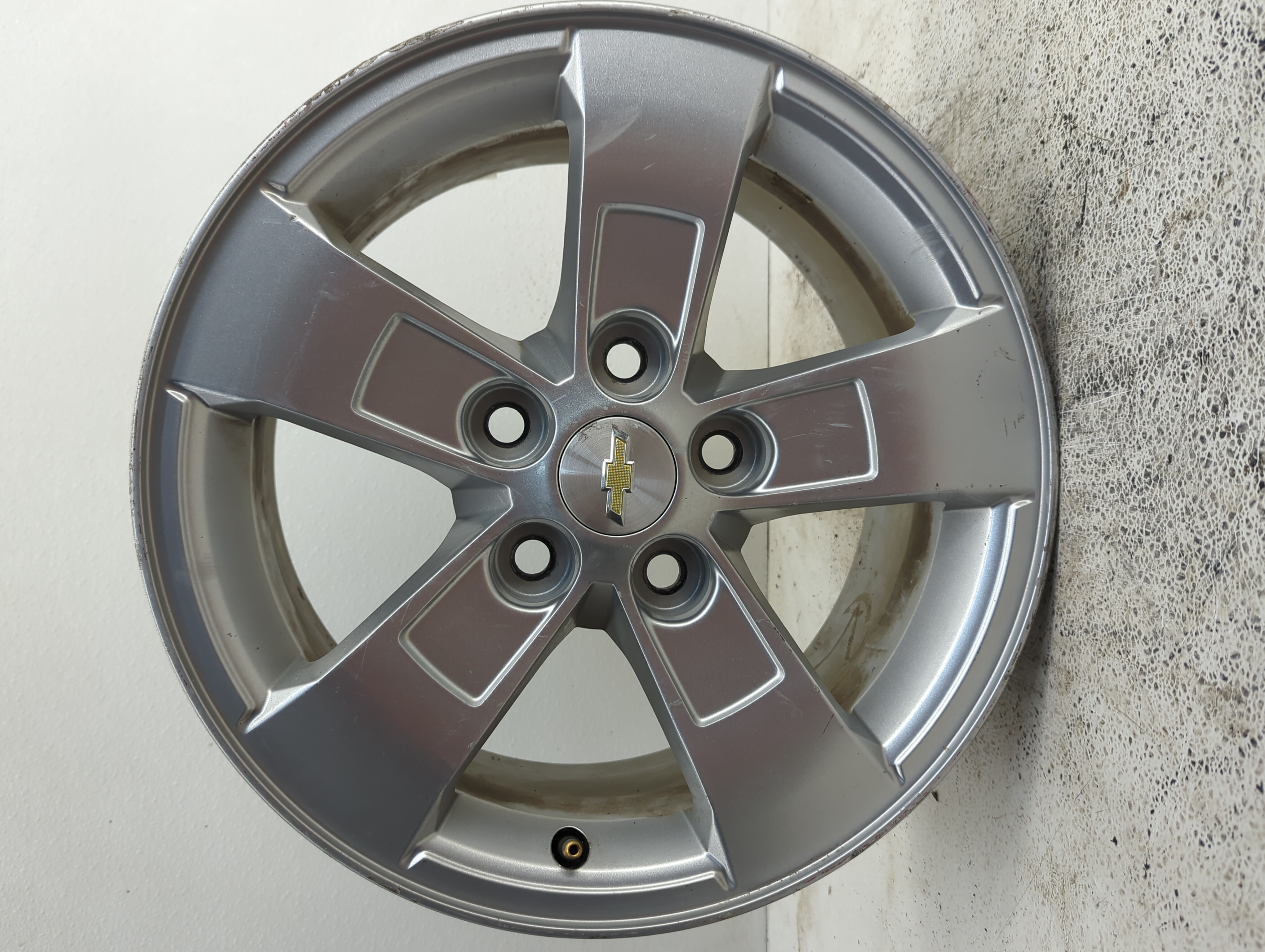 2013-2016 Chevrolet Malibu Oem Wheel Rim 1104876 - Oemusedautoparts1.com