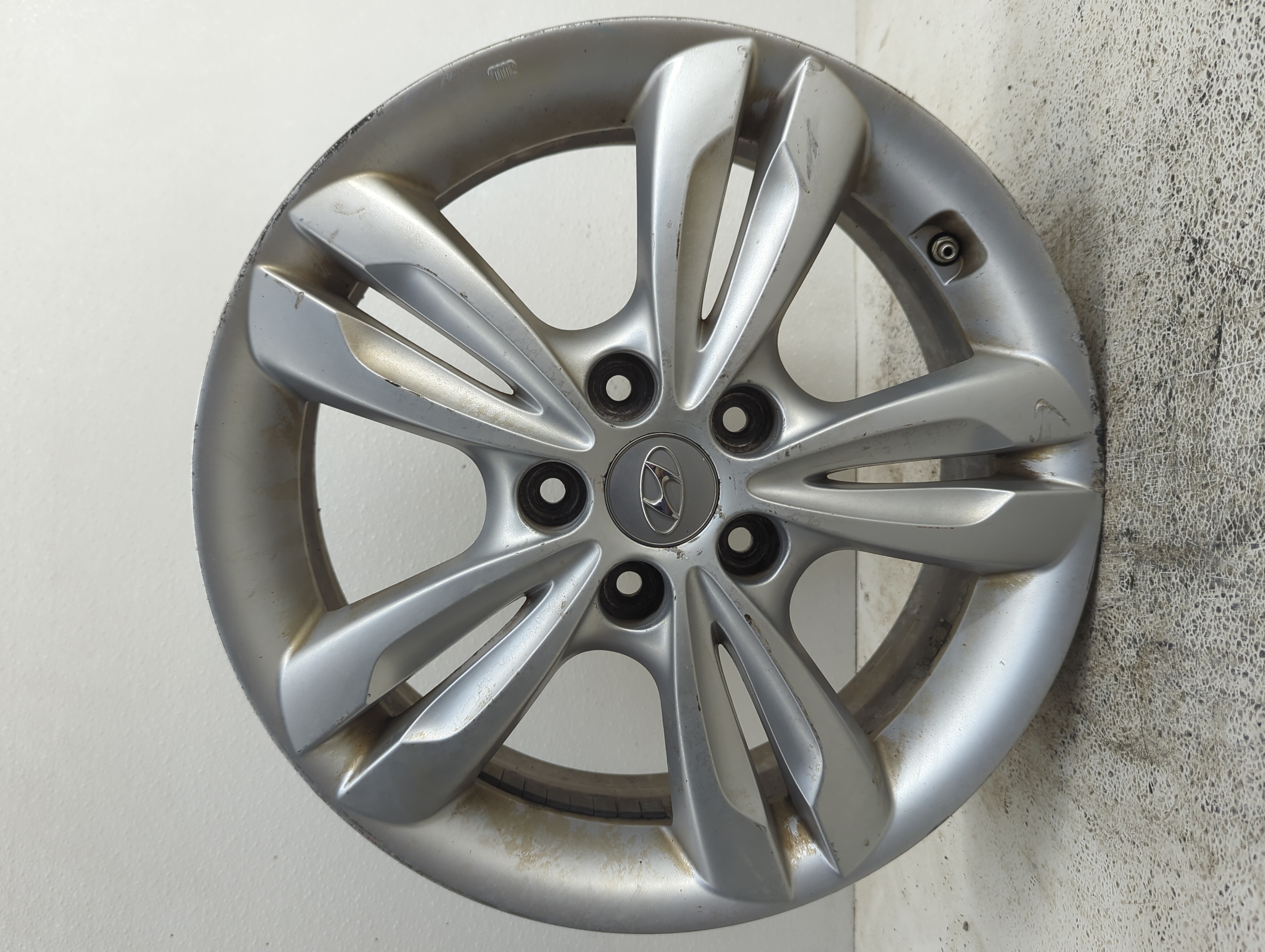2010-2016 Hyundai Tucson Wheel Rim Oem 1104922 - Oemusedautoparts1.com