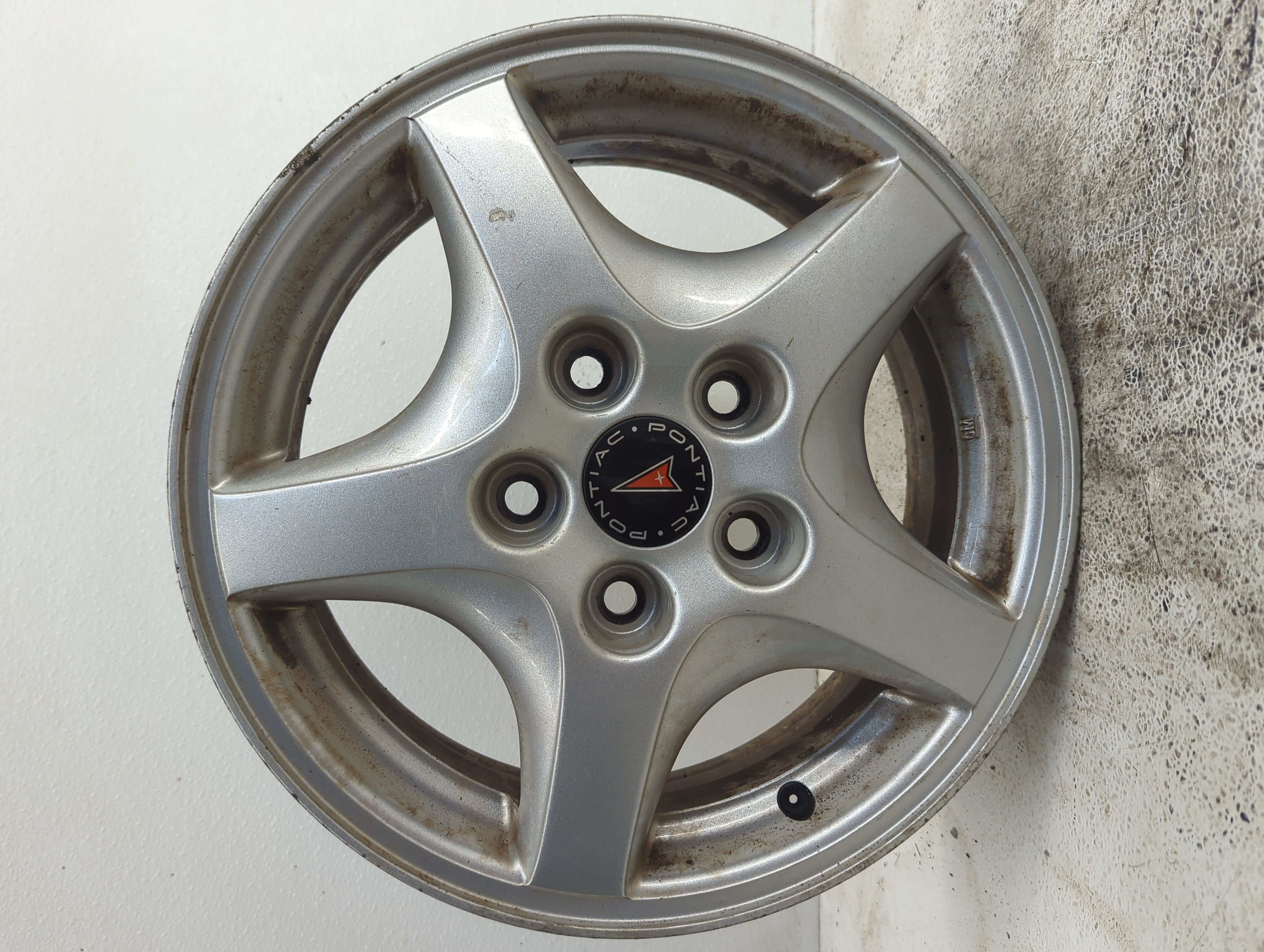 Picture of 1999-2005 Pontiac Montana Wheel Rim Oem 1105374