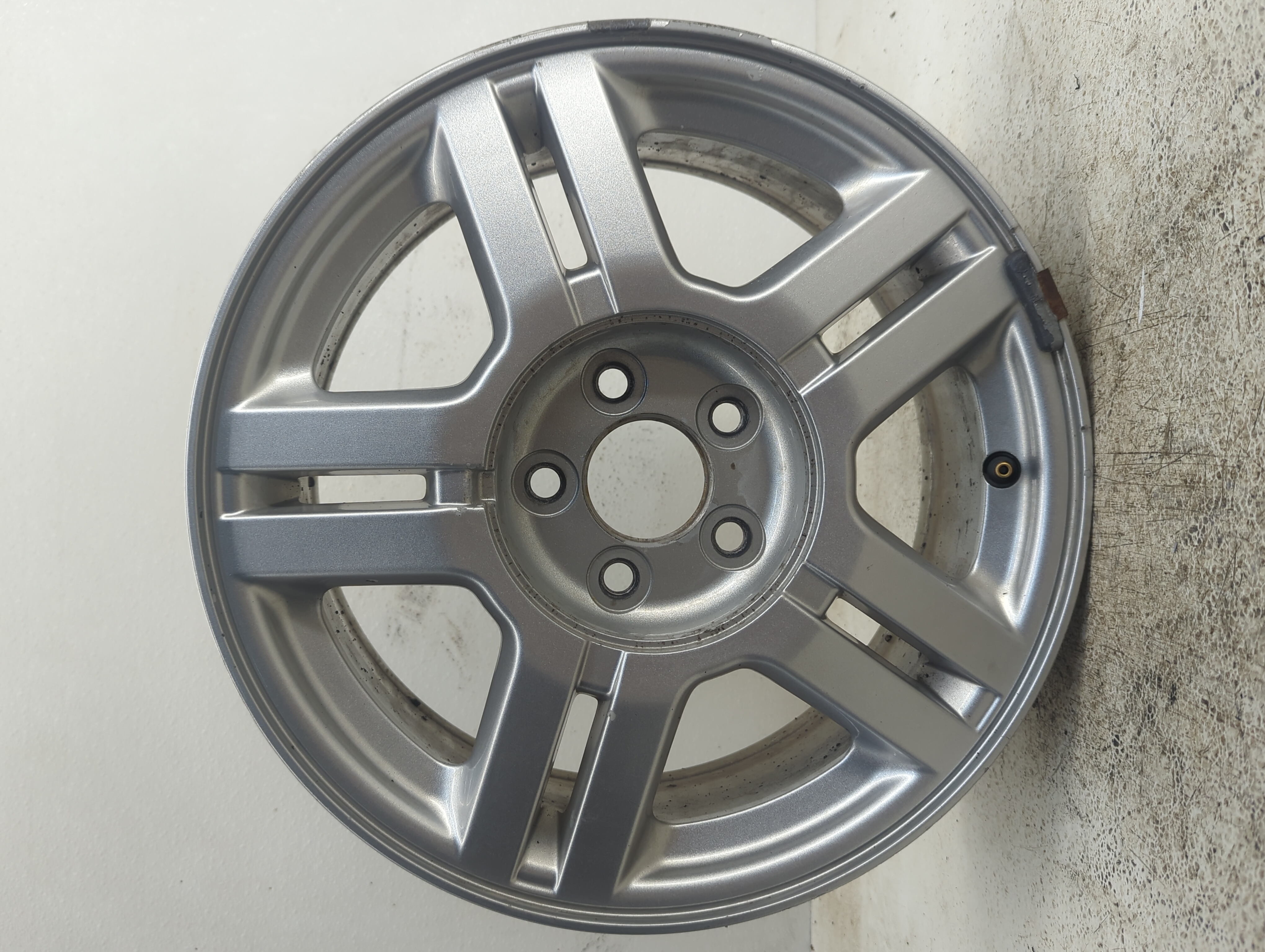Picture of 2001-2003 Ford Windstar Wheel Rim Oem 1107512