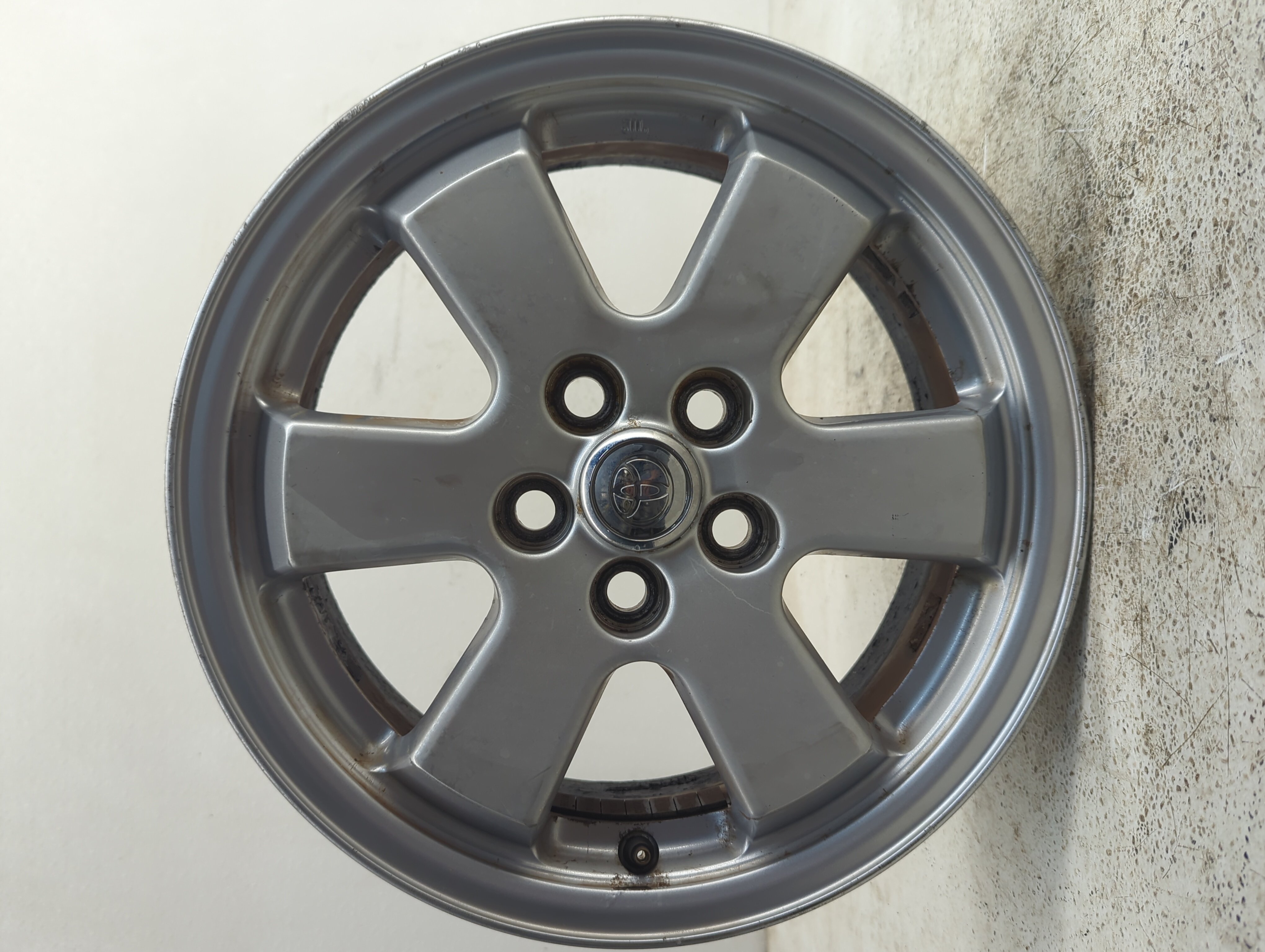 2004-2009 Toyota Prius Wheel Rim Oem 1107799 - Oemusedautoparts1.com