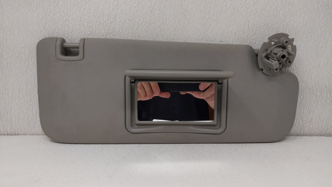2004-2012 Chevrolet Malibu Passenger Sun Visor Mirror Right Sunvisor 140756 - Oemusedautoparts1.com