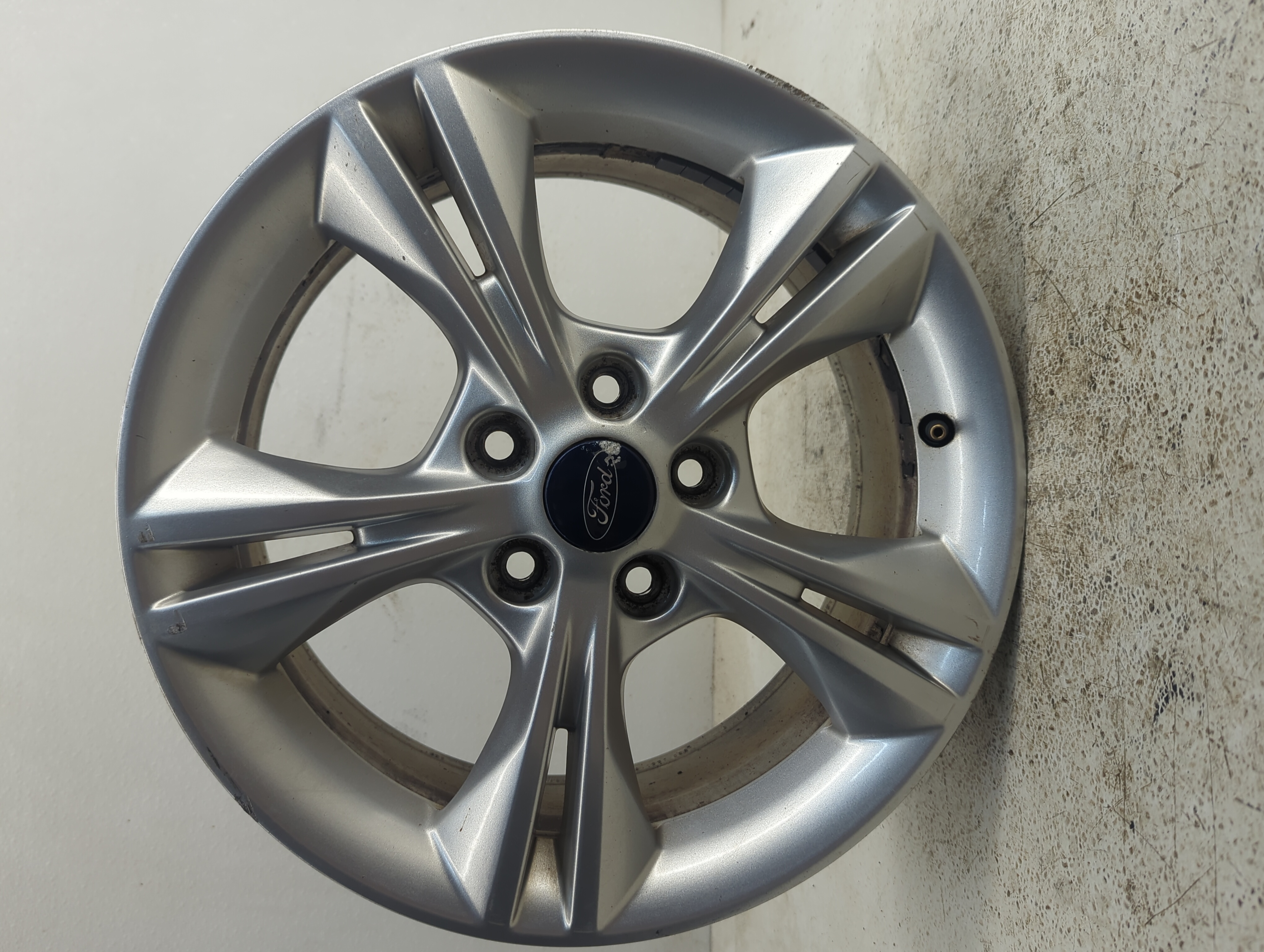 2012-2014 Ford Focus Wheel Rim Oem 1111602 - Oemusedautoparts1.com