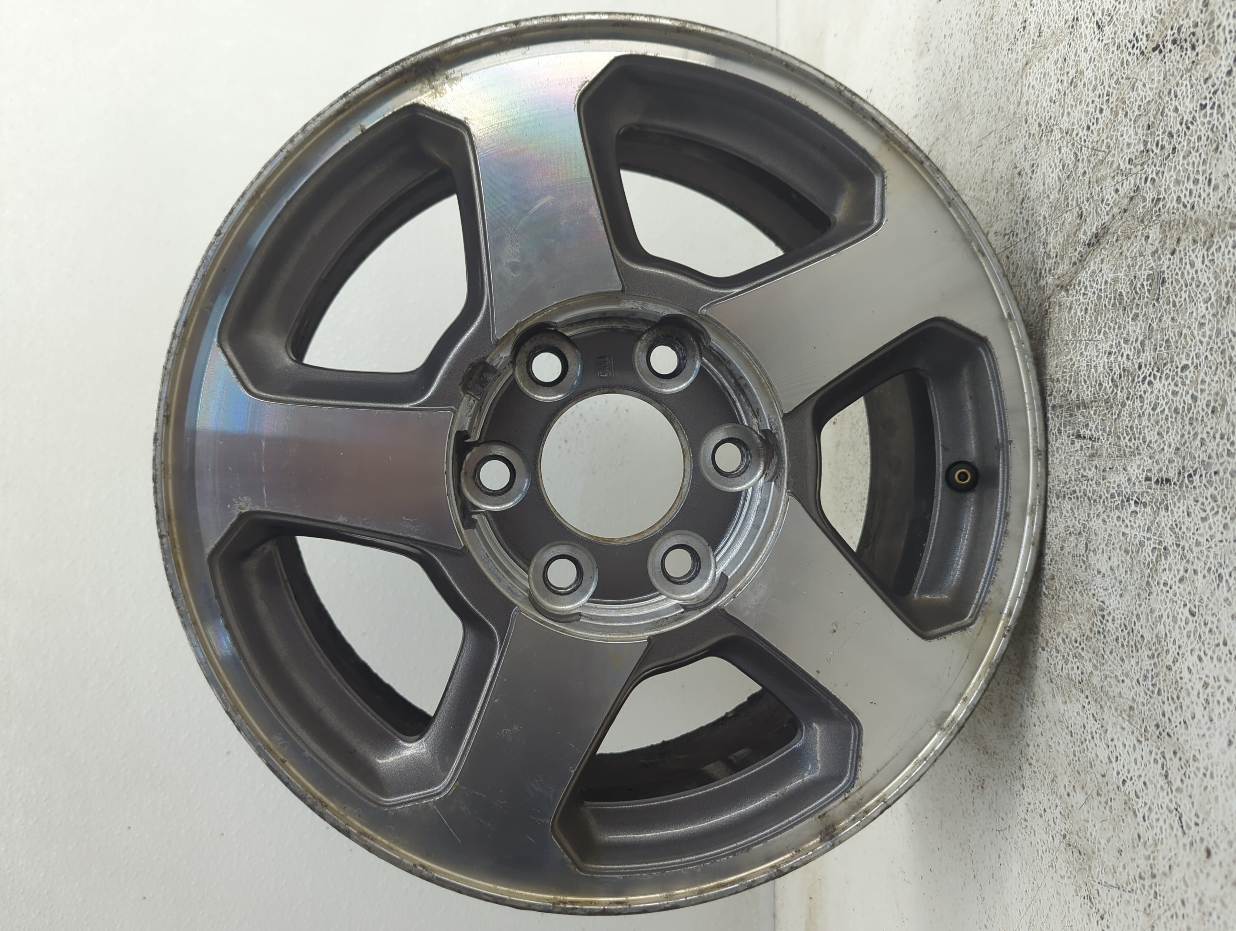 Picture of 2002-2006 Chevrolet Trailblazer Wheel Rim Oem 1112000