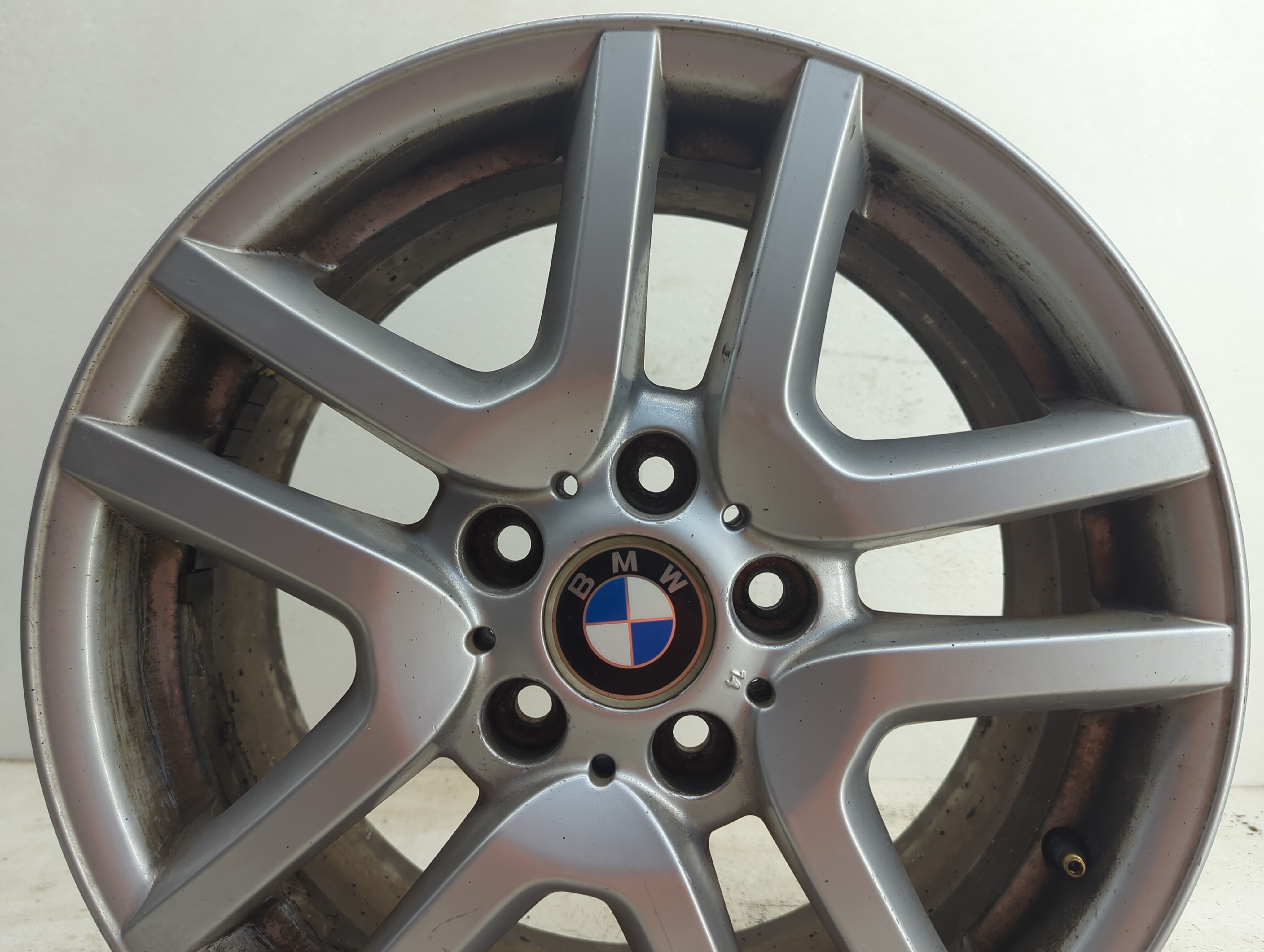 2002-2006 Bmw X5 Wheel Rim Oem 1112428 - Oemusedautoparts1.com