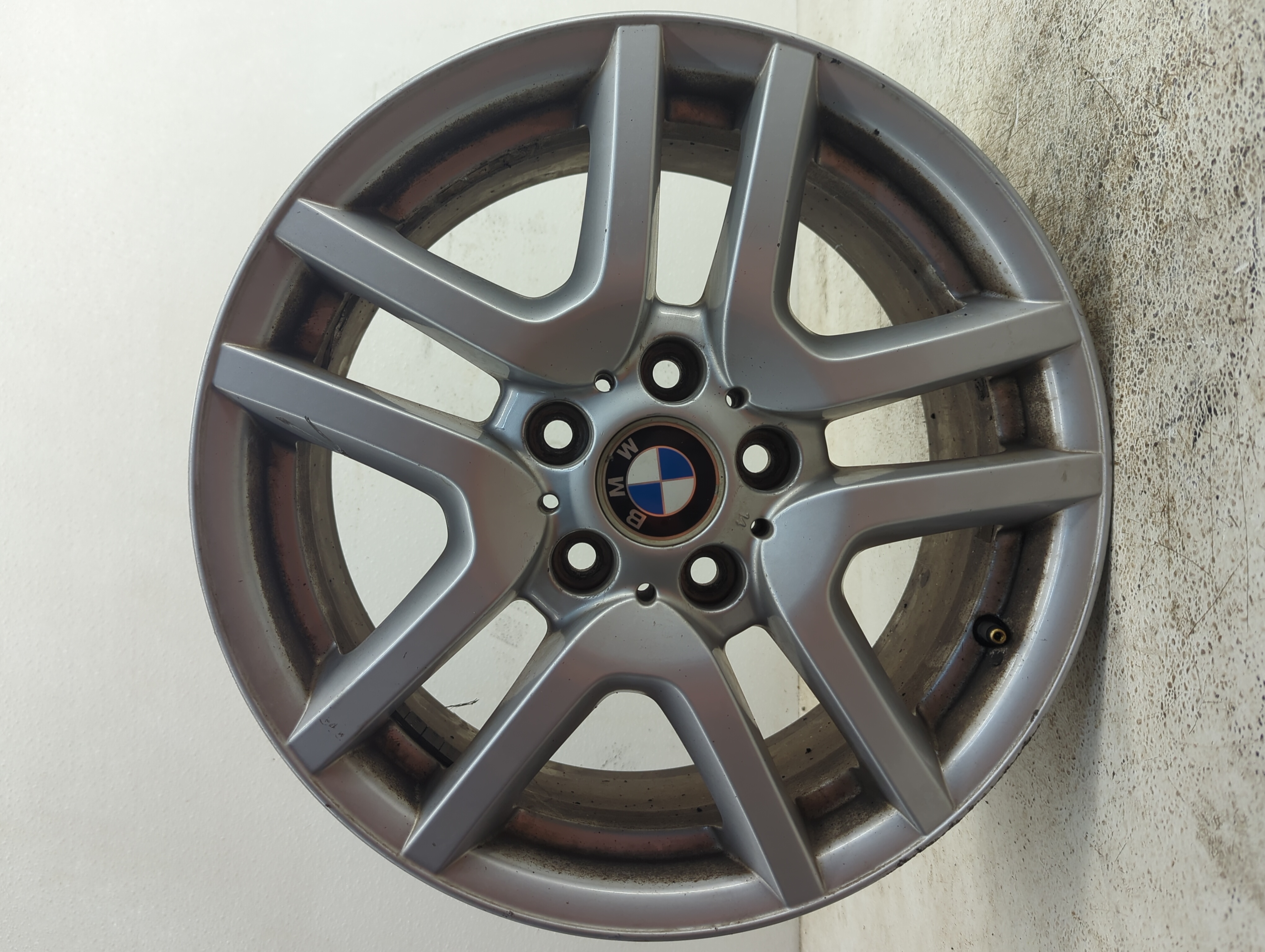 2002-2006 Bmw X5 Wheel Rim Oem 1112431 - Oemusedautoparts1.com