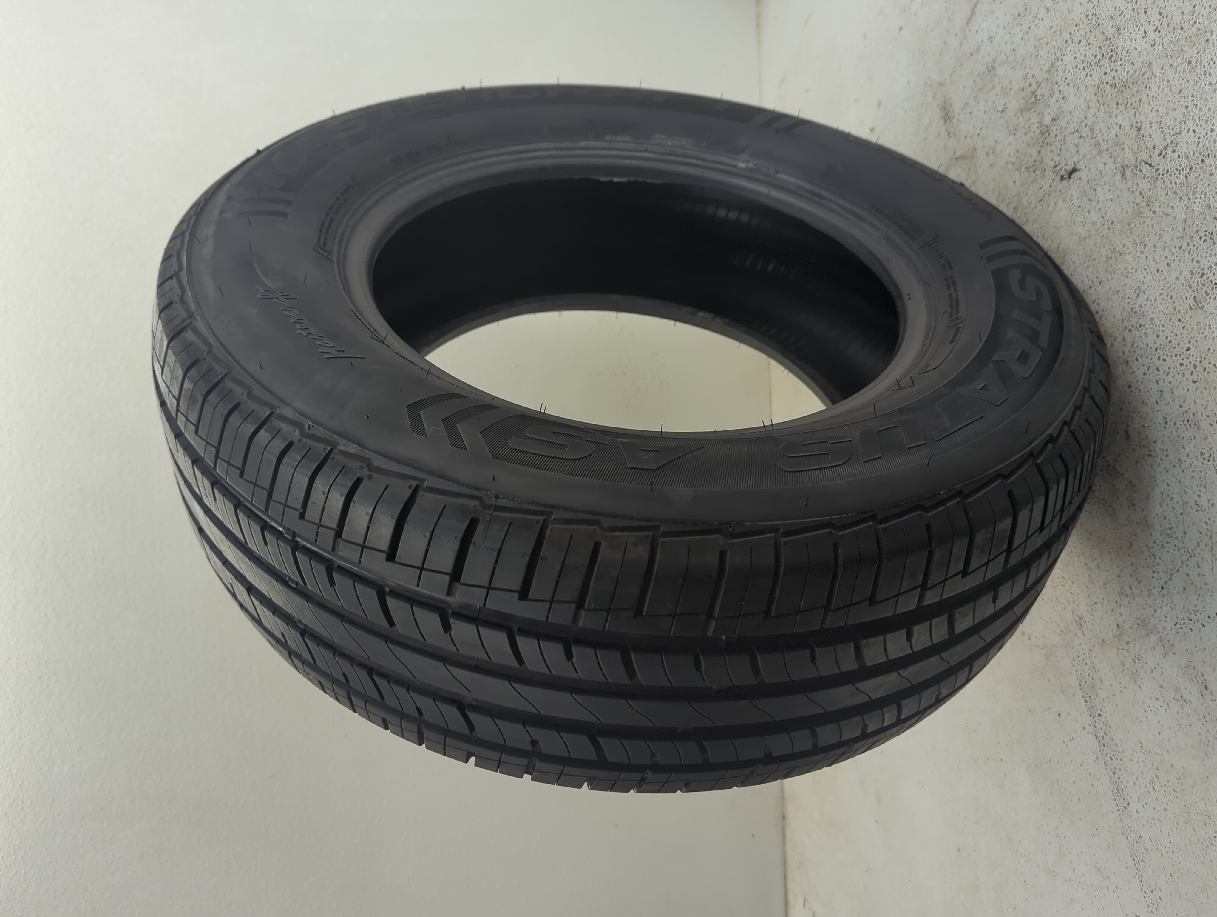 Used Tire 235/65R16 MASTERCRAFT STRATUS 103T - Tread Depth 10/32 - Oemusedautoparts1.com