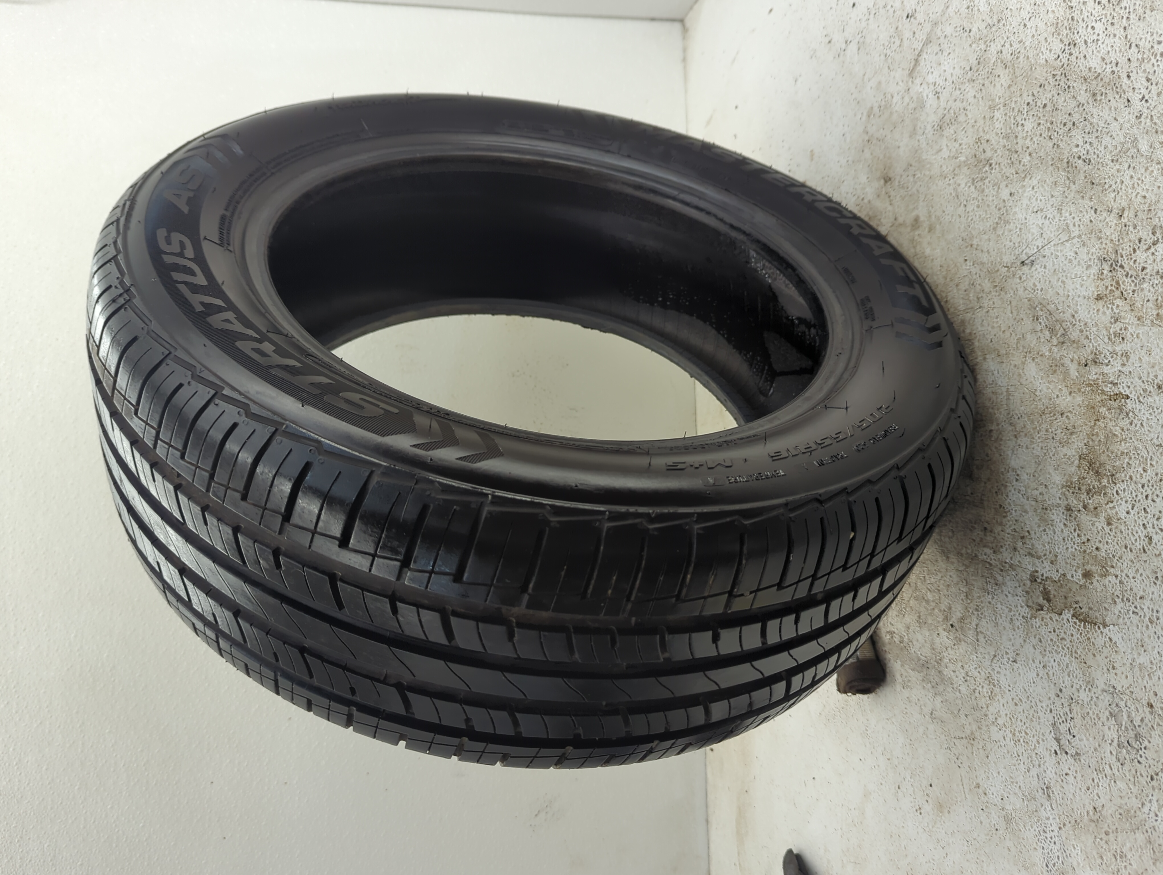 Used Tire 205/55R16 MASTERCRAFT STRATUS AS 94H - Tread Depth 8.5/32 - Oemusedautoparts1.com