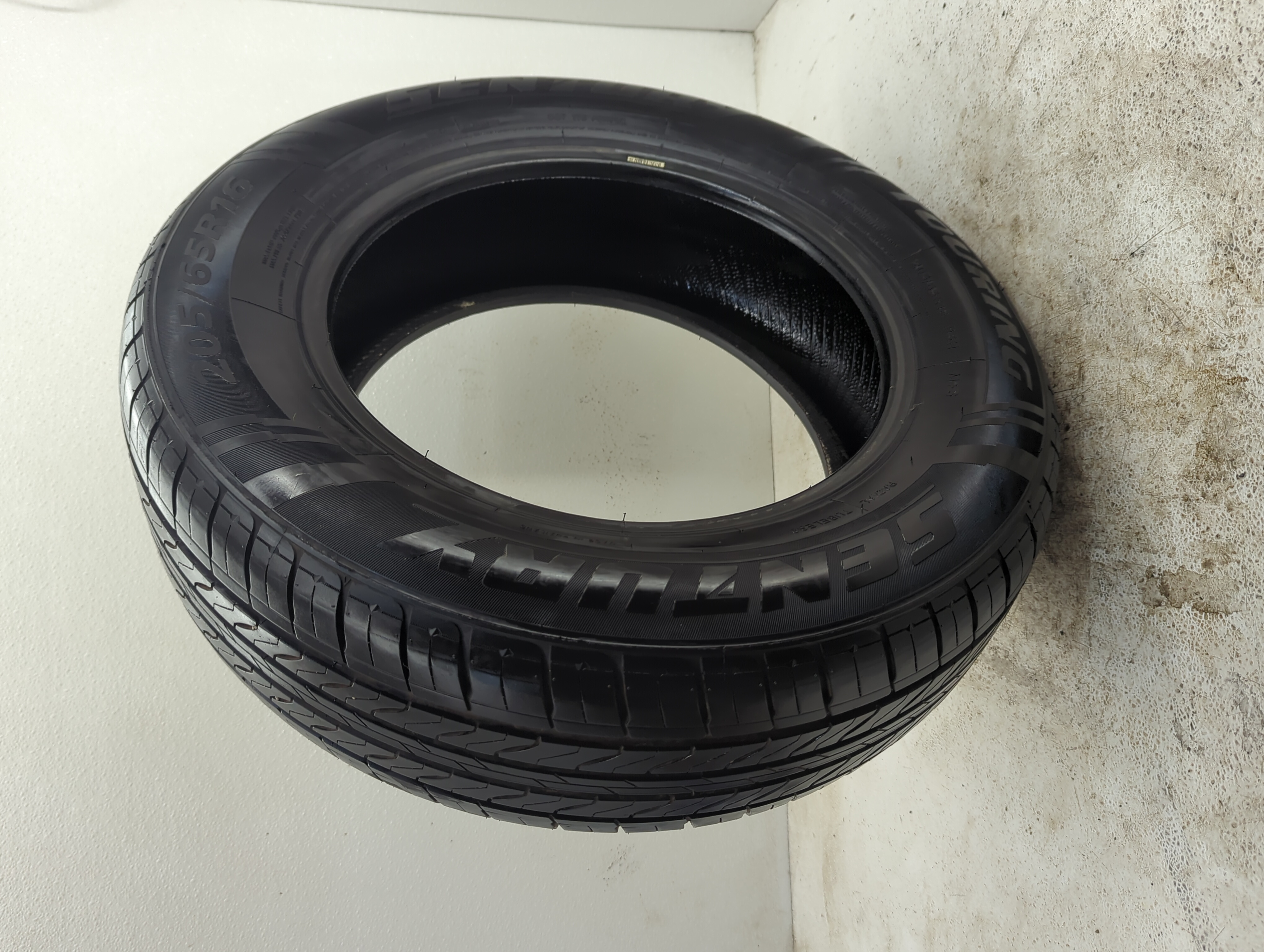 Used Tire 205/65R16 SENTURY TOURING 95H - Tread Depth 10/32 - Oemusedautoparts1.com