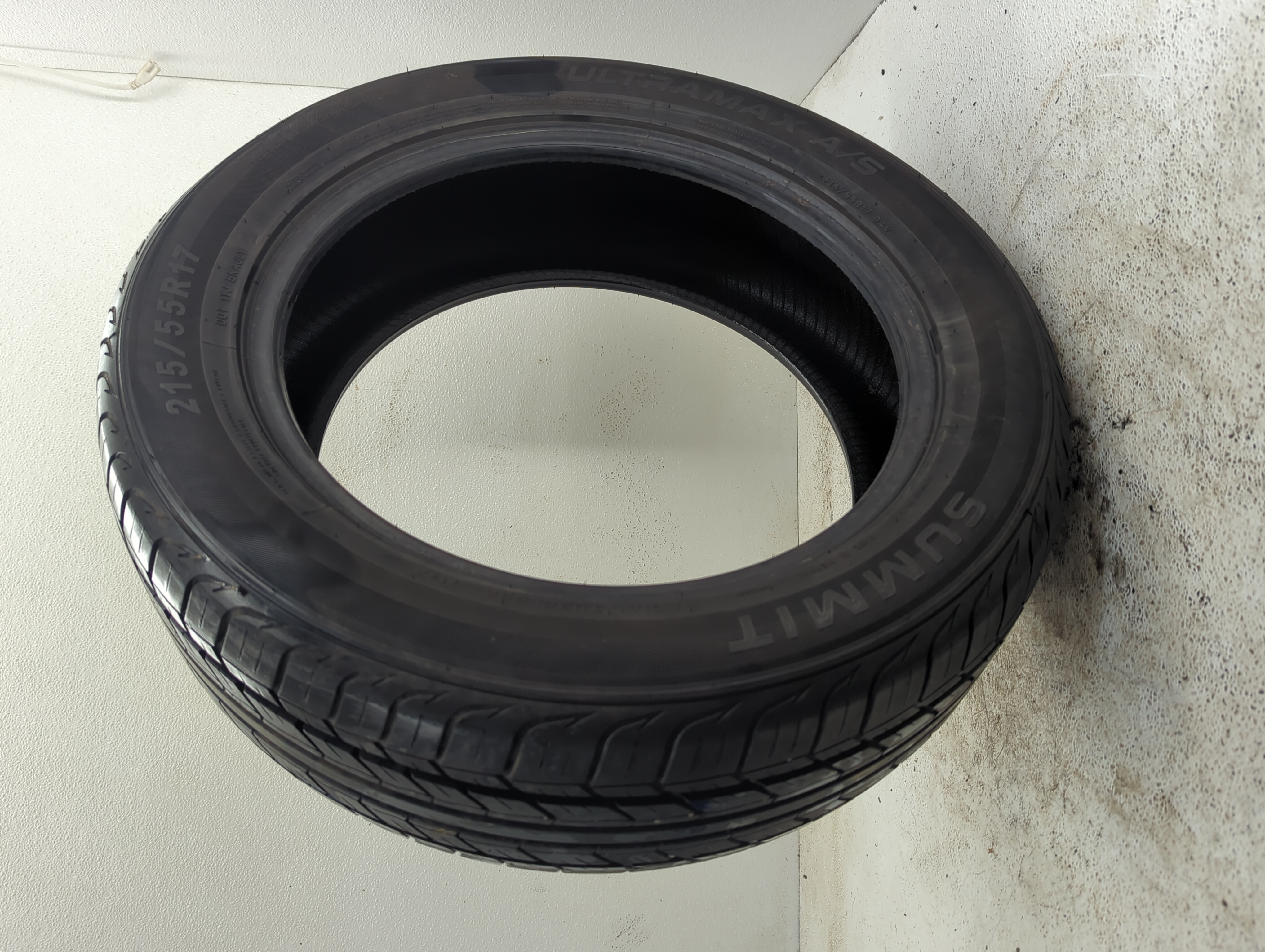 Used Tire 215/55R17 SUMMIT ULTRAMAX A/S 94V - Tread Depth 7/32 - Oemusedautoparts1.com