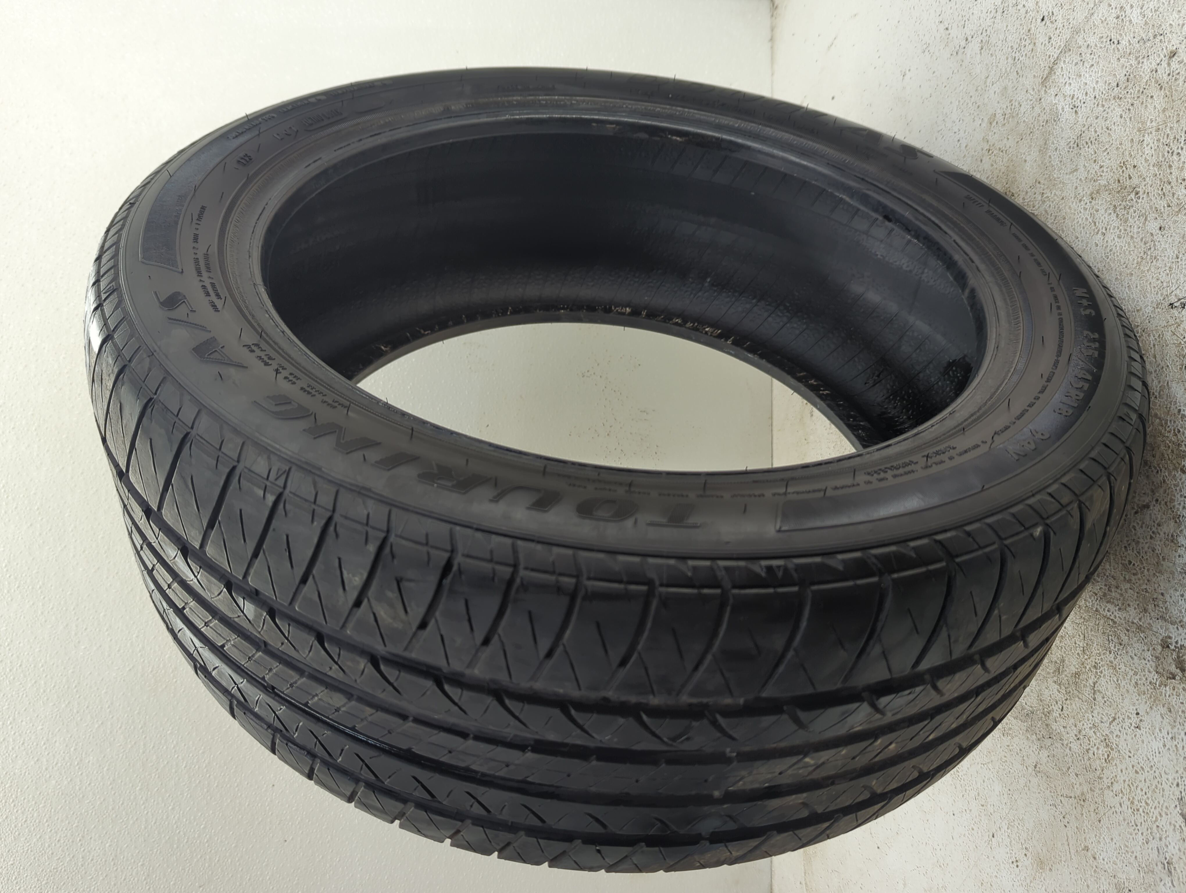 Used Tire 235/45R18 DUGLAS TOURING 94V - Tread Depth 10/32 - Oemusedautoparts1.com