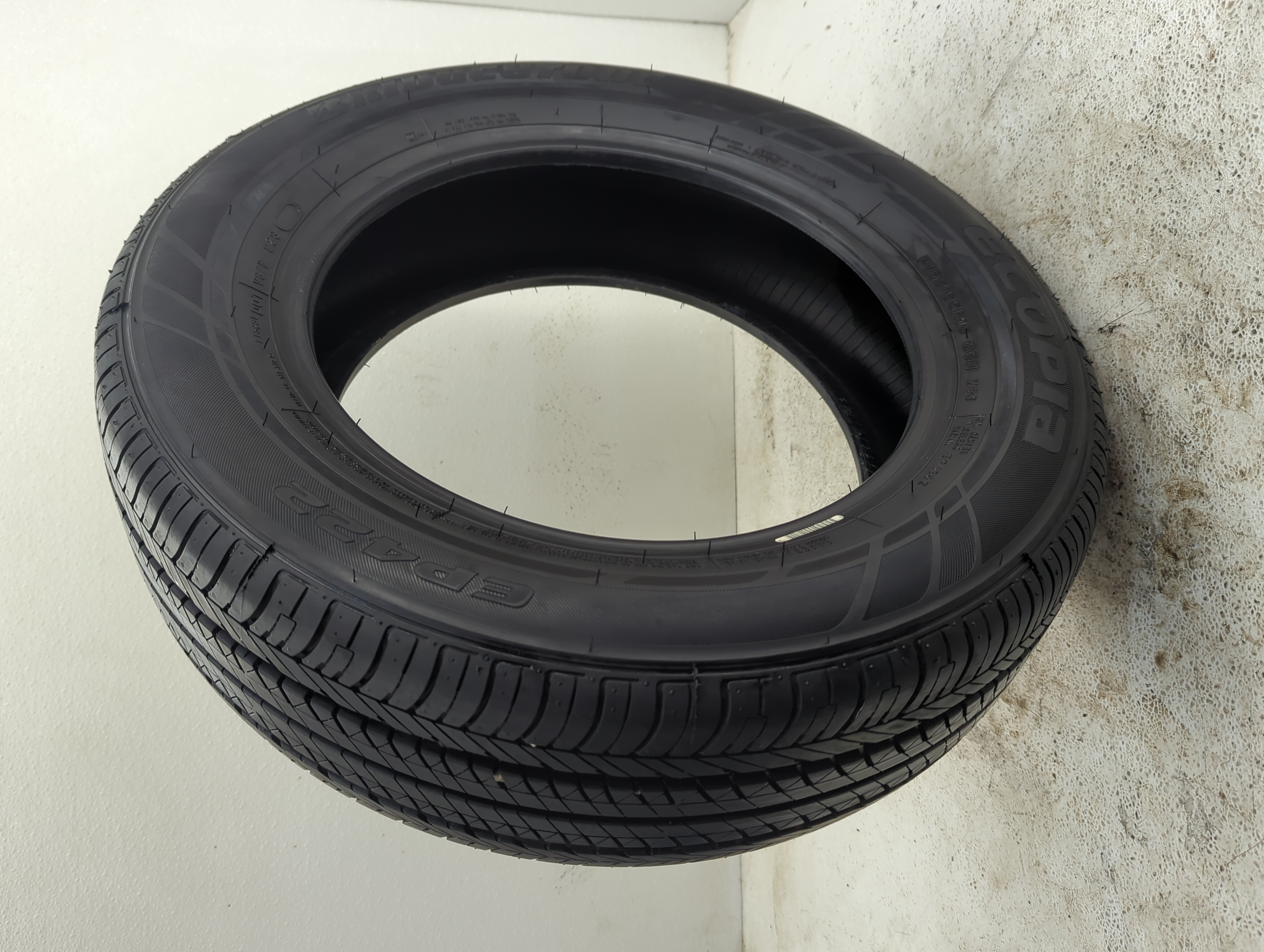 Used Tire P185/65R16 BRIDGESTONE ECOPIA EP 422 86H - Tread Depth 12/32 - Oemusedautoparts1.com