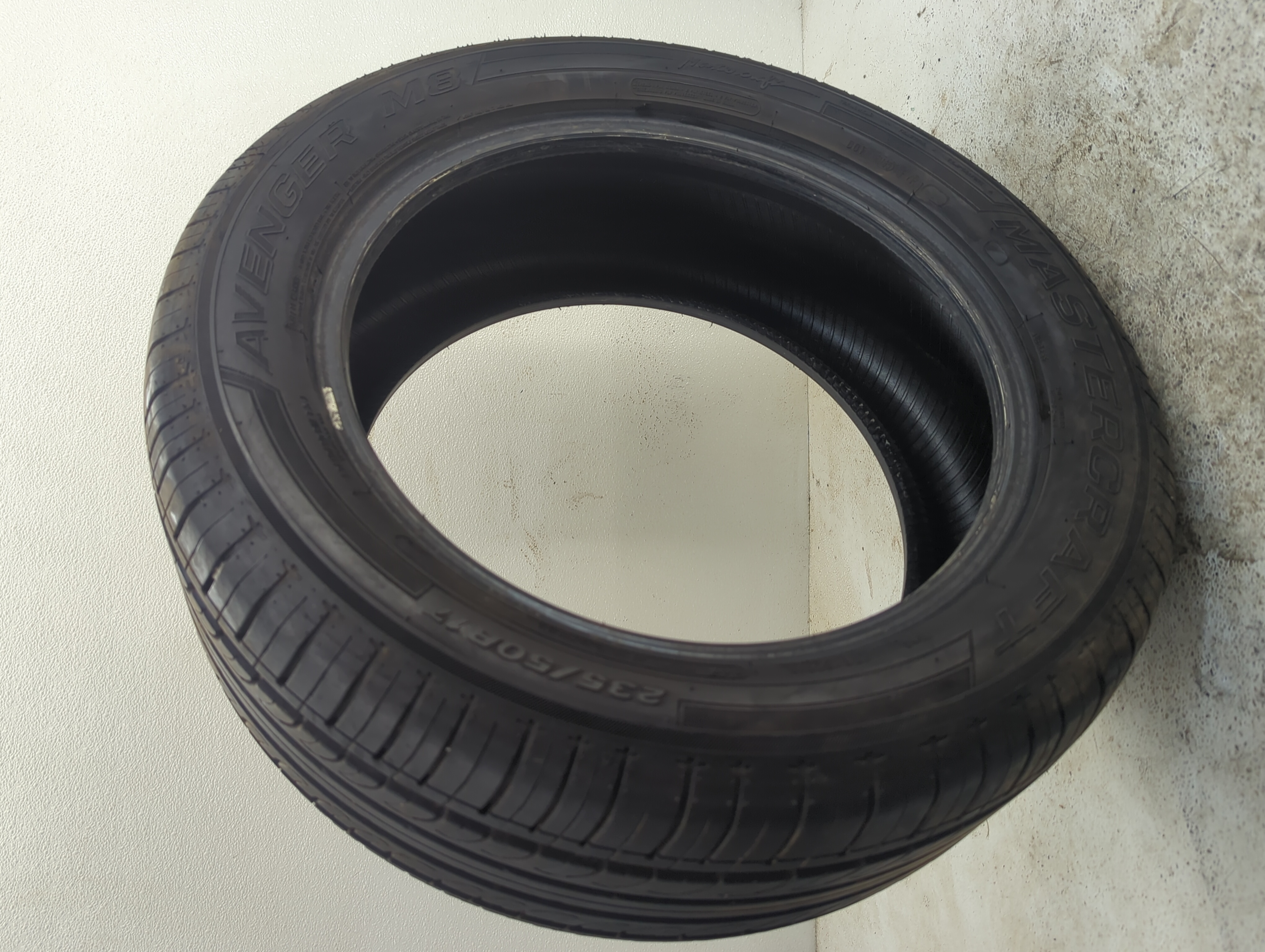 Picture of Used Tire 235/50R17 MASTERCRAFT AVENGER M8 96W - Tread Depth 7/32