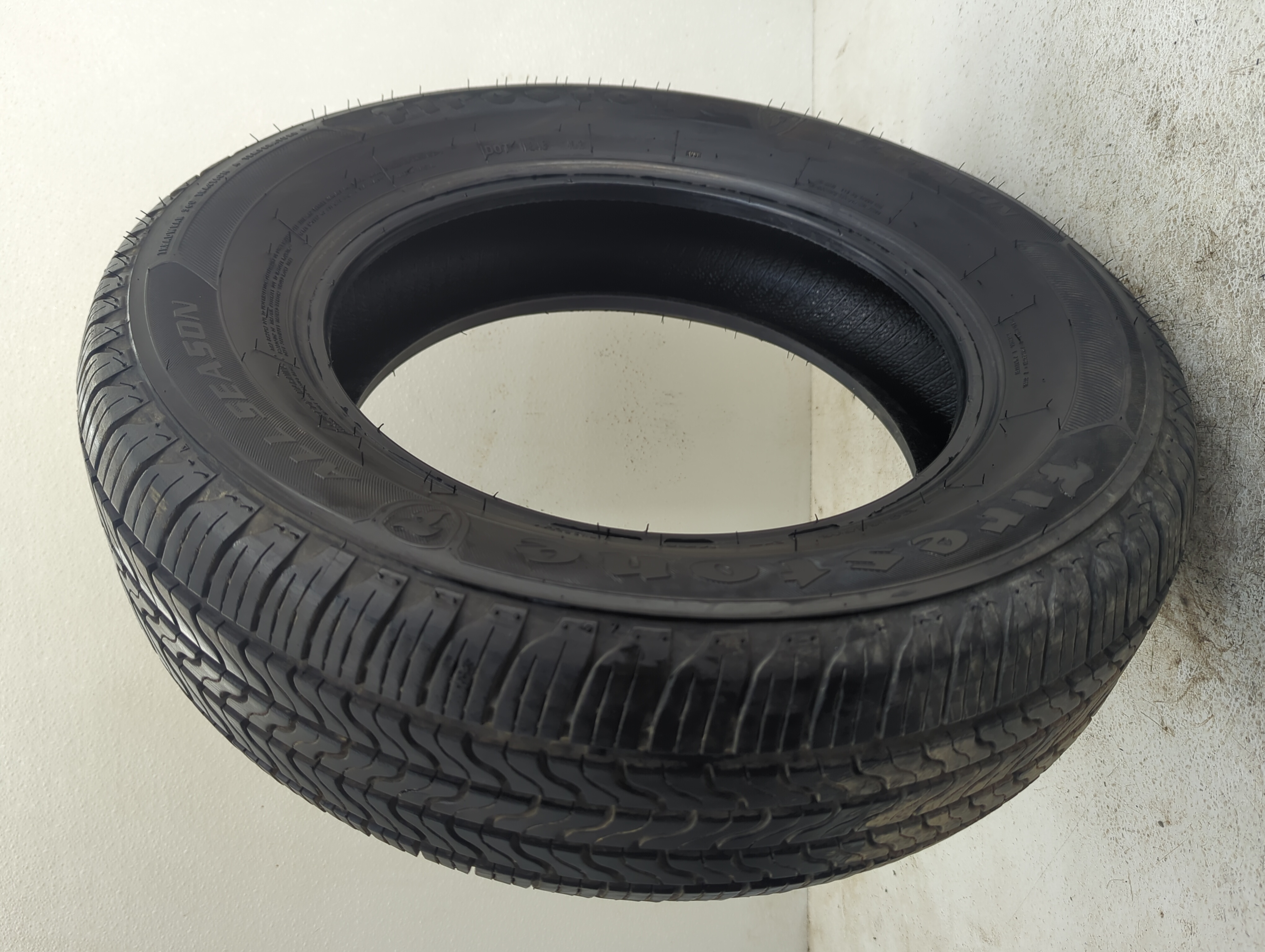 Used Tire 195/65R15 FIRESTONE ALL SEASON 91T - Tread Depth 8.5/32 - Oemusedautoparts1.com